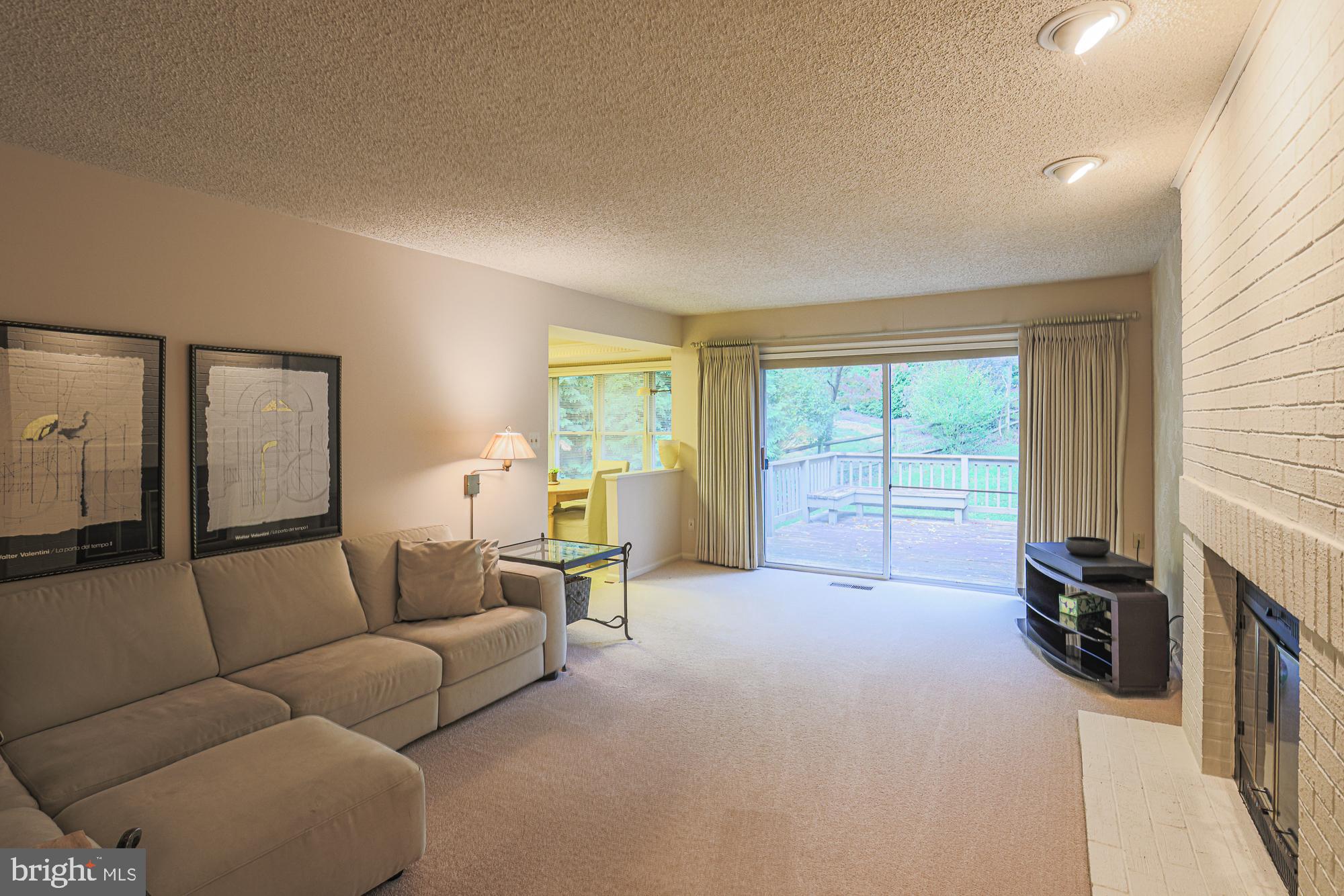 HUNT RIDGE - Residential