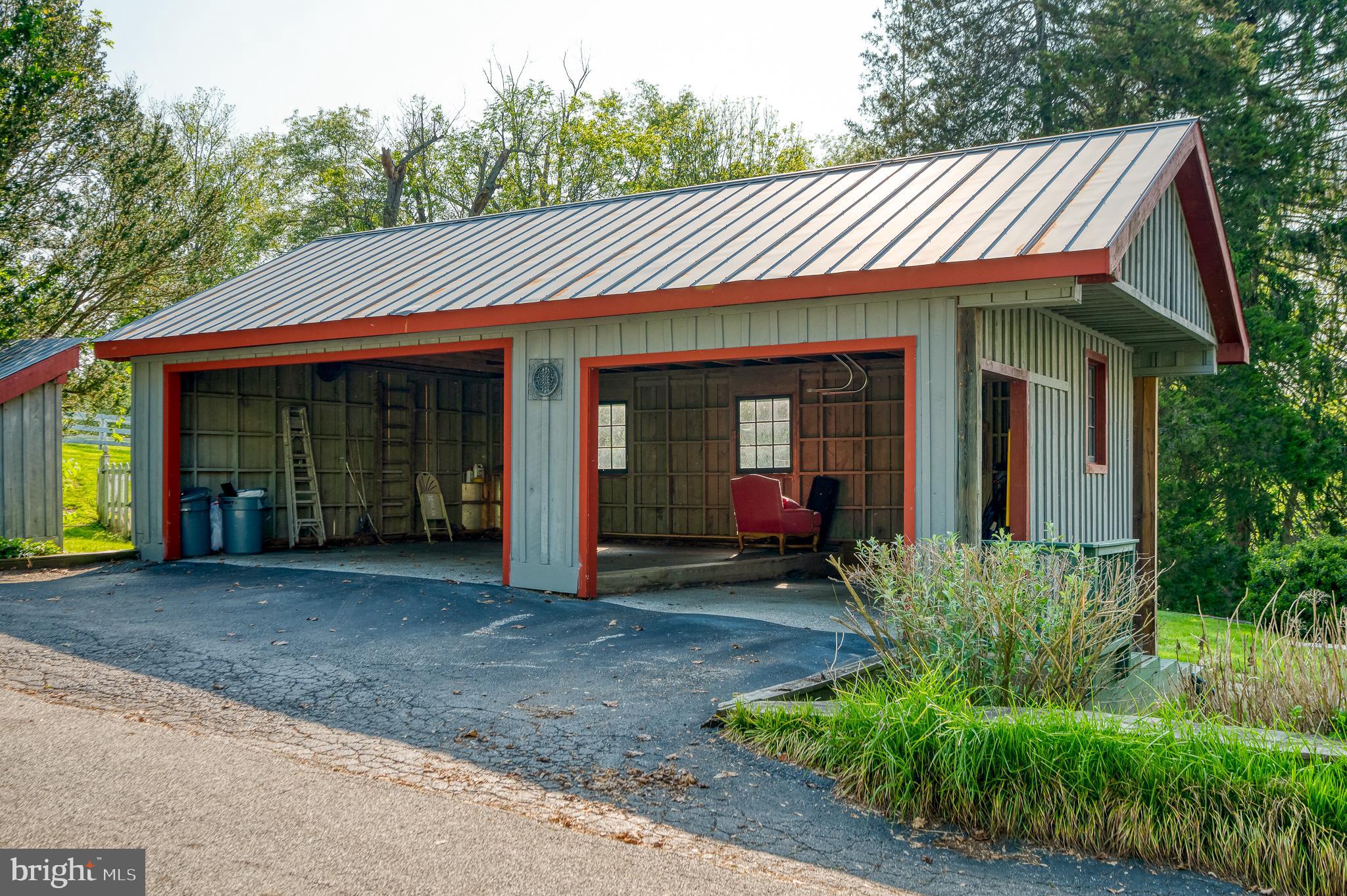 MONKTON VILLAGE - Residential