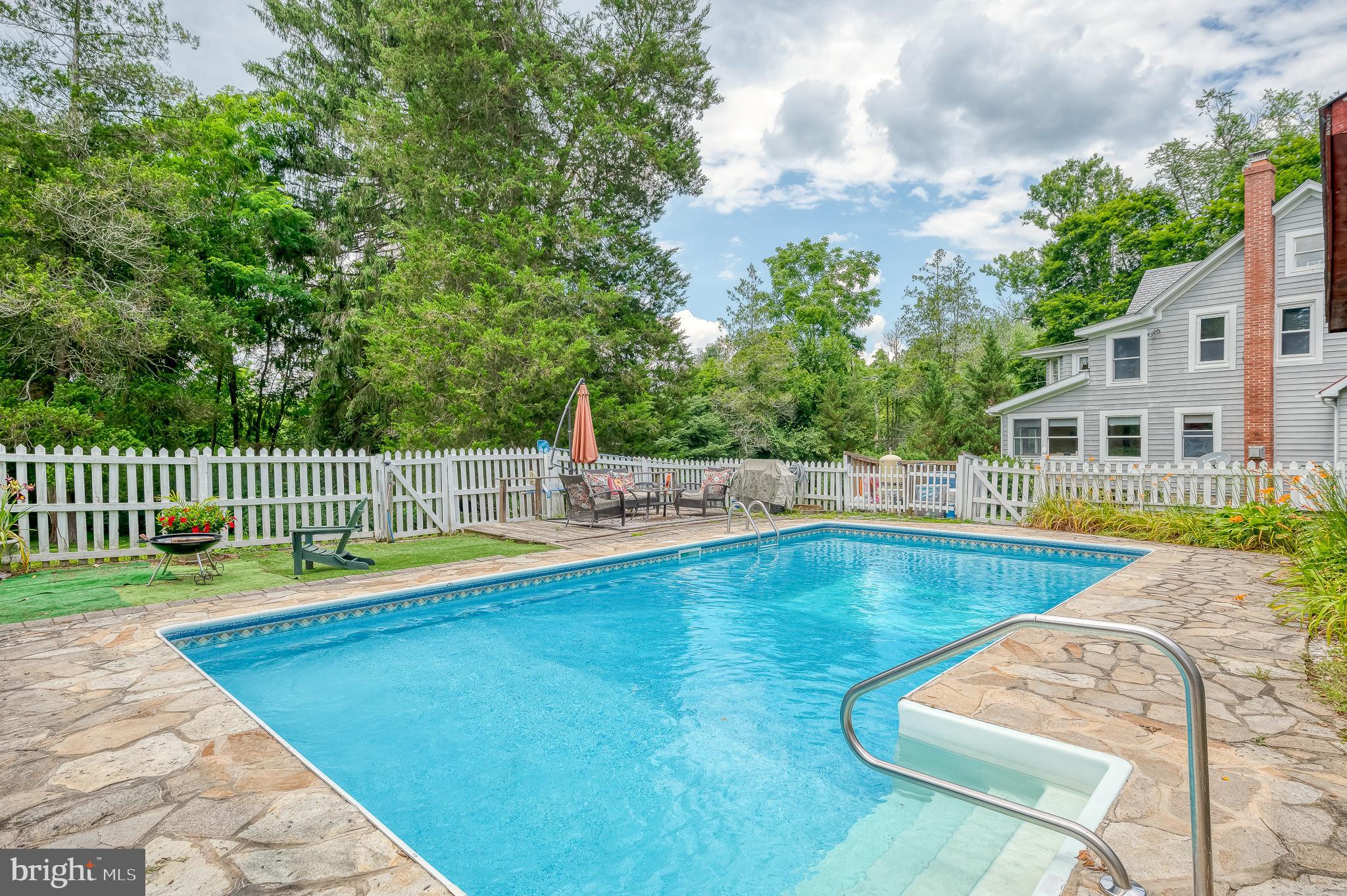 MONKTON VILLAGE - Residential