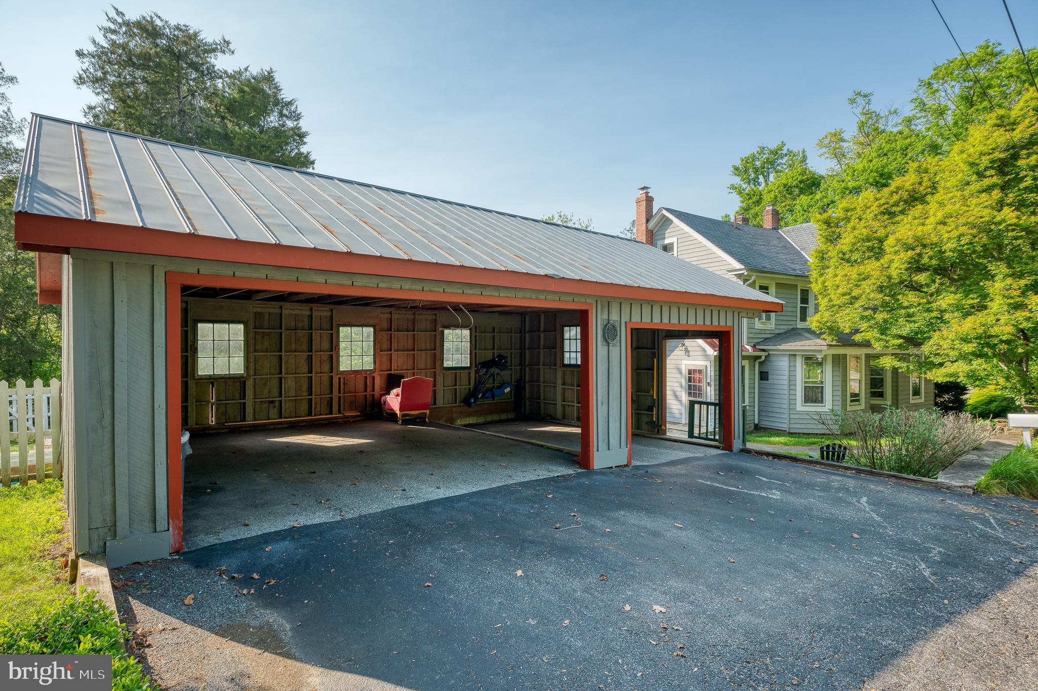 MONKTON VILLAGE - Residential