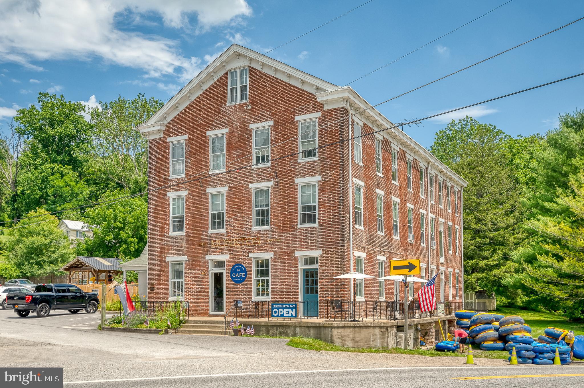 MONKTON VILLAGE - Residential