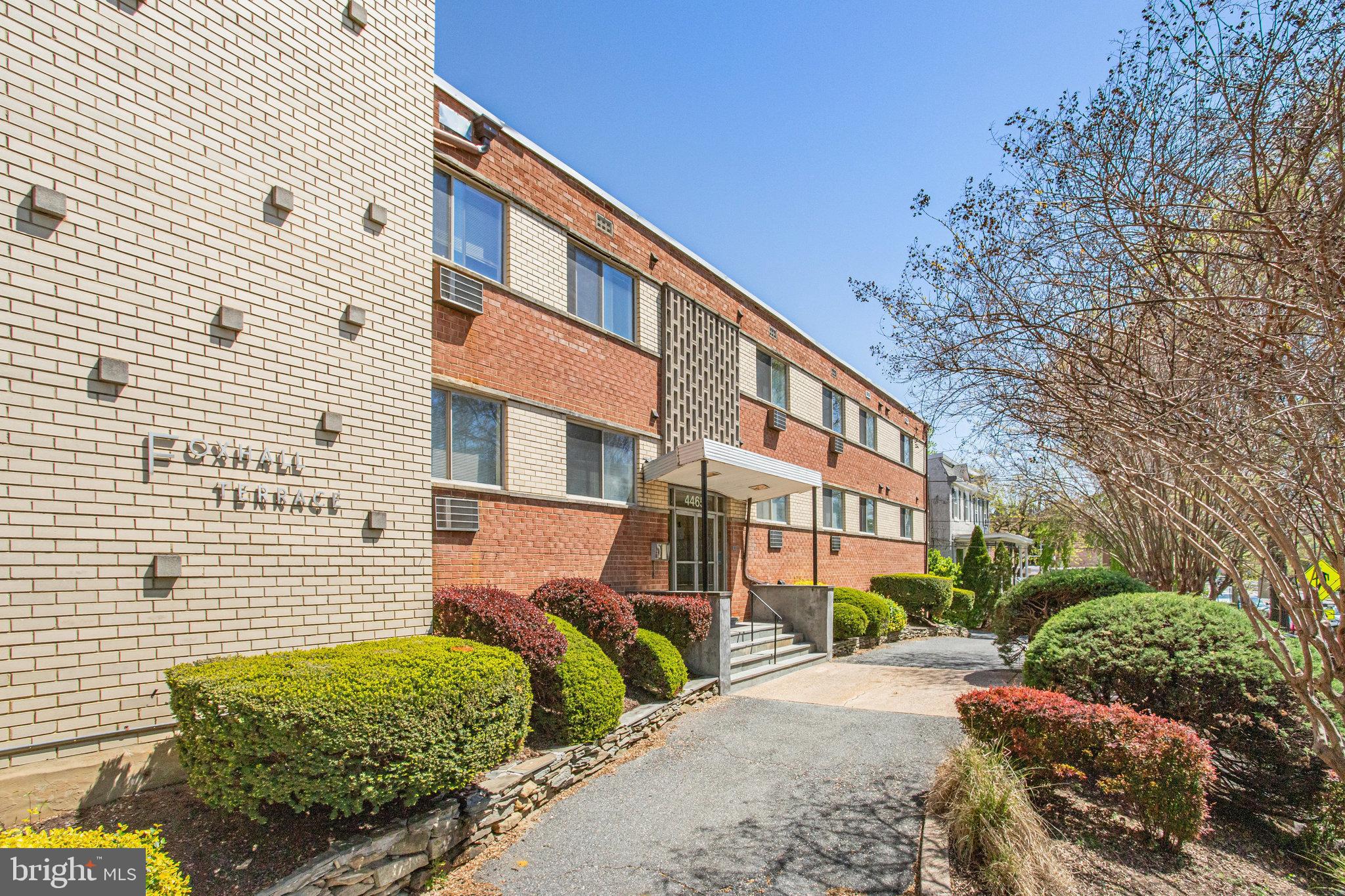 4465 MACARTHUR BOULEVARD NW 8