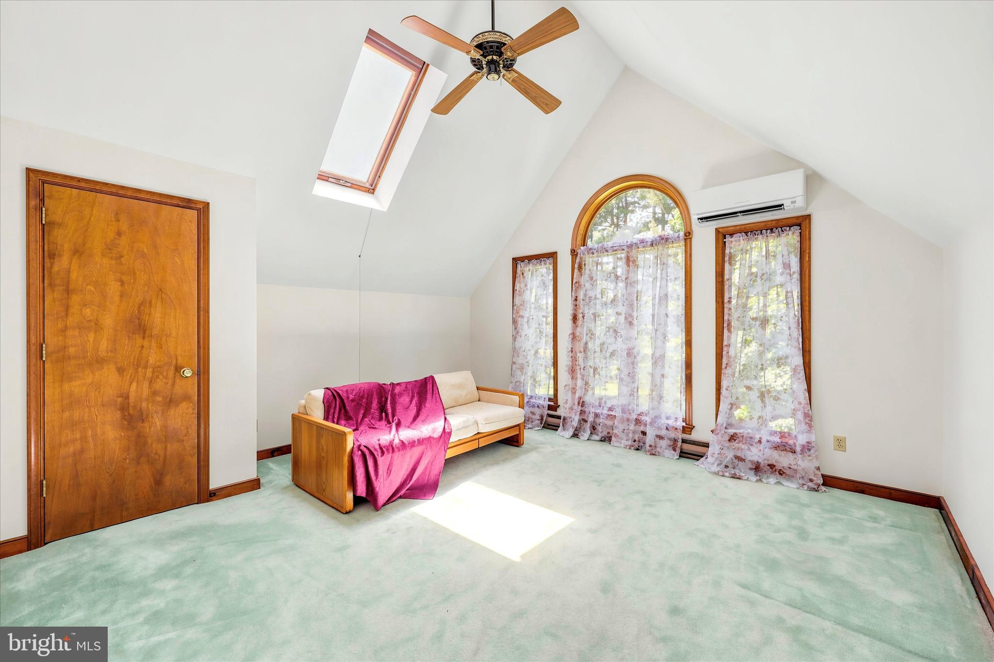 DEEP MEADOW - Residential