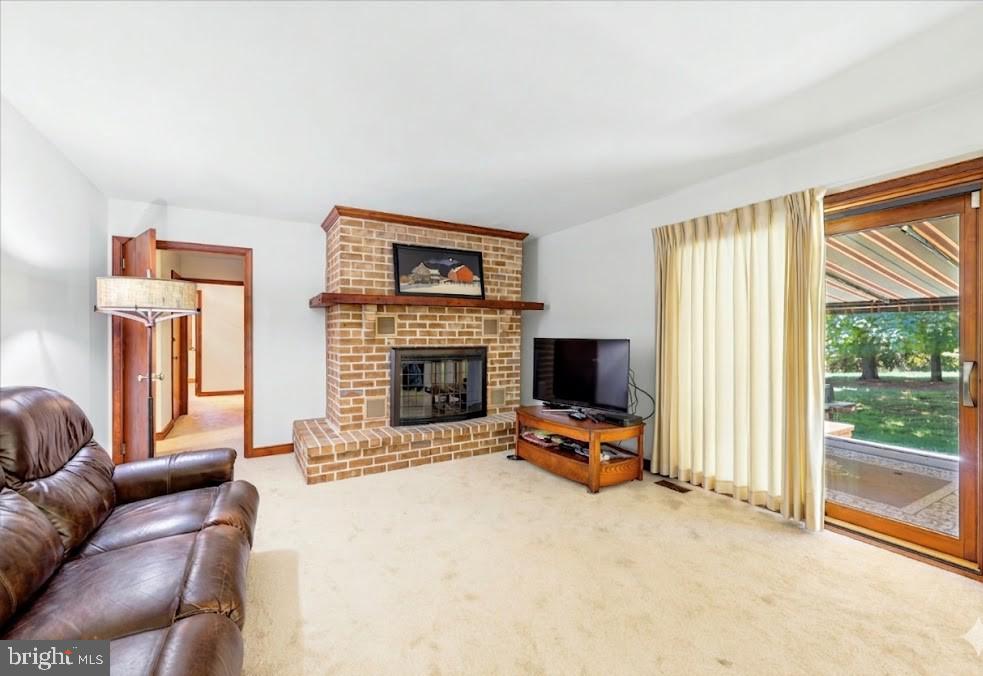 DEEP MEADOW - Residential