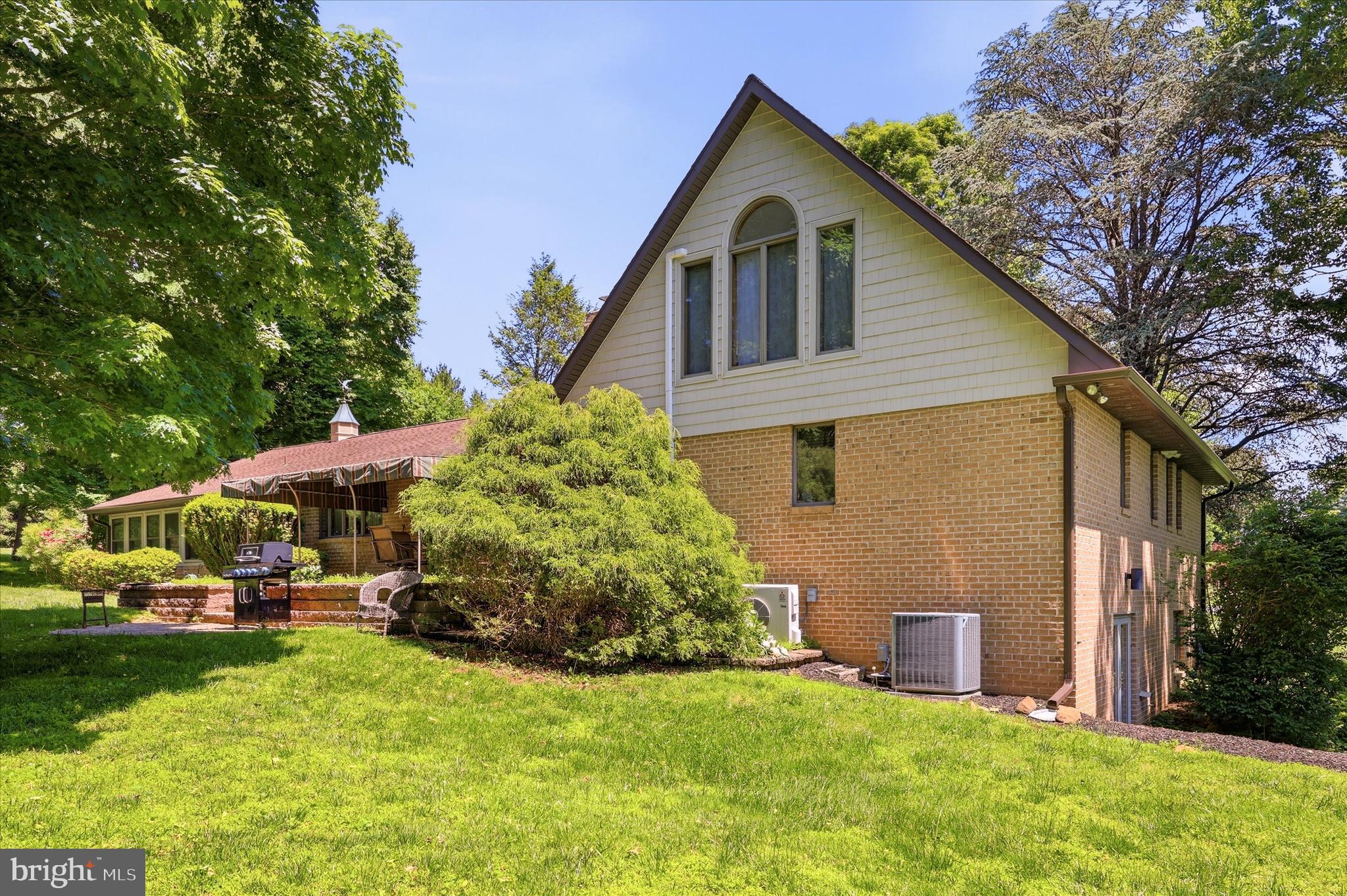 DEEP MEADOW - Residential