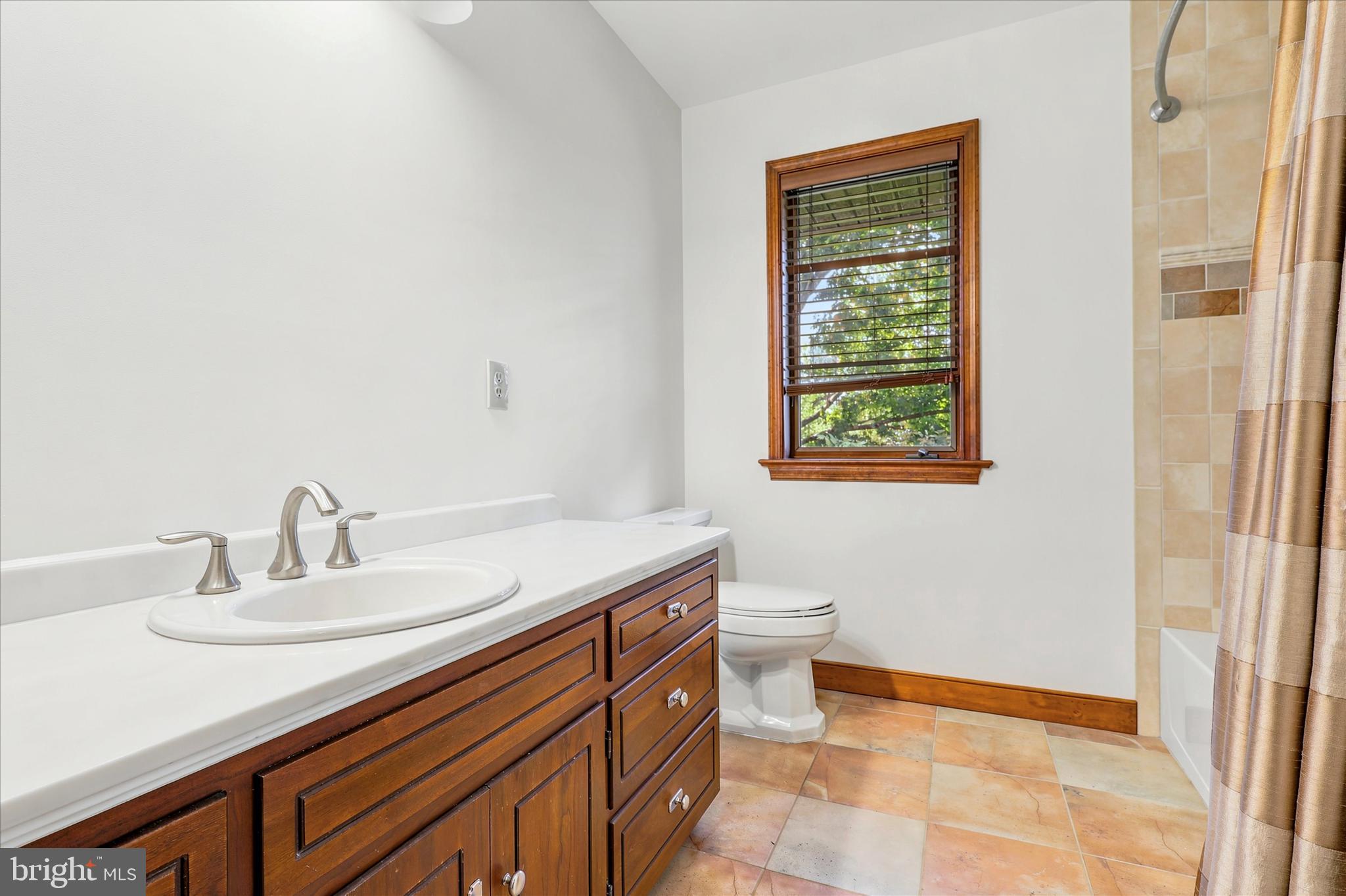 DEEP MEADOW - Residential