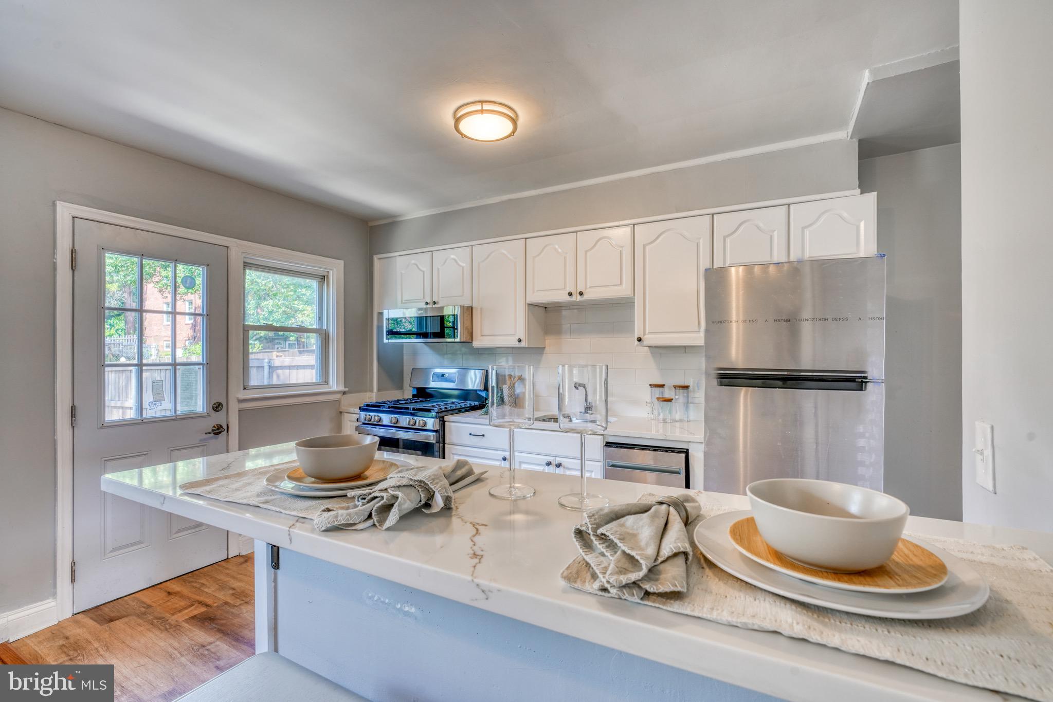 EDNOR GARDENS - LAKESIDE - Residential