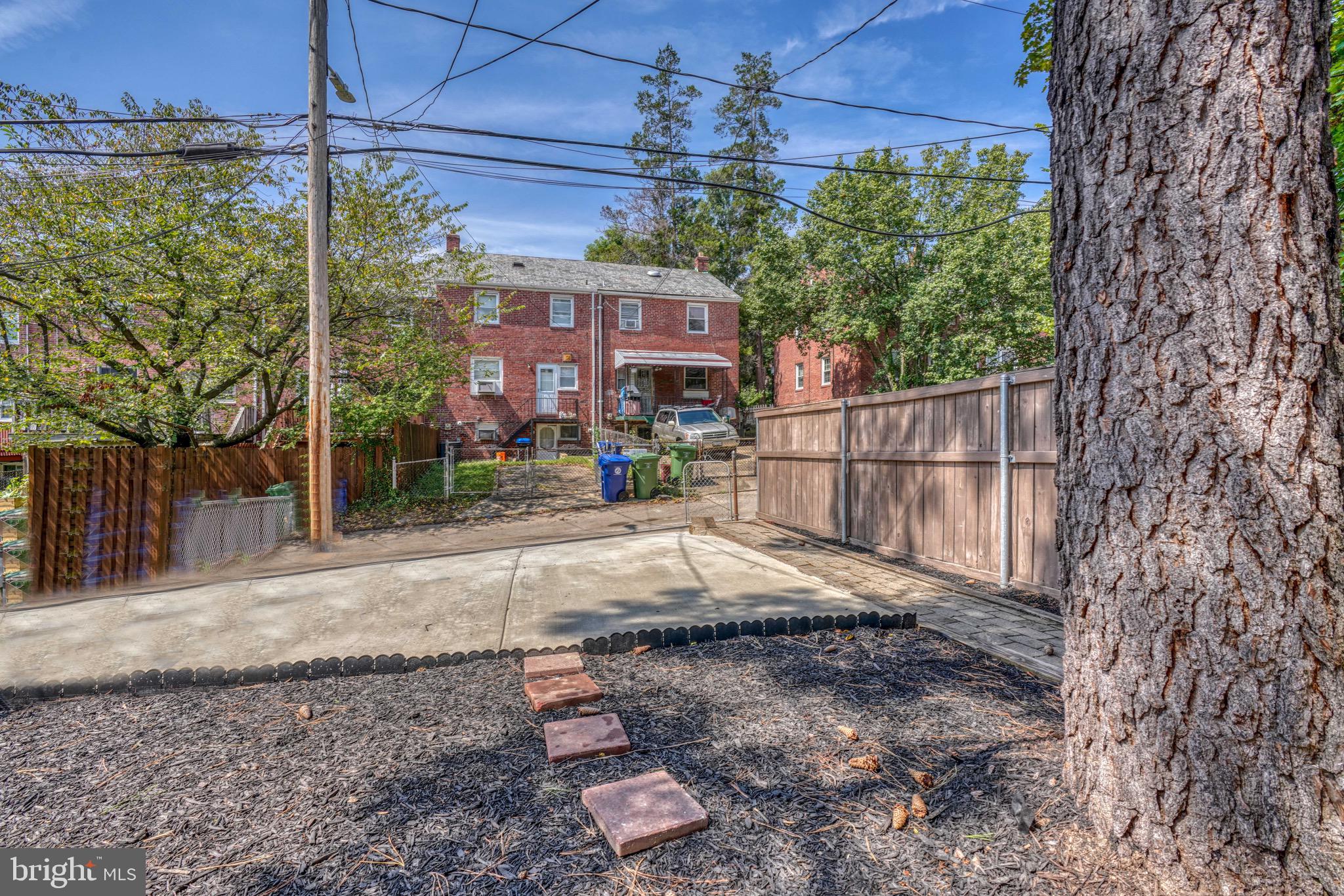 EDNOR GARDENS - LAKESIDE - Residential