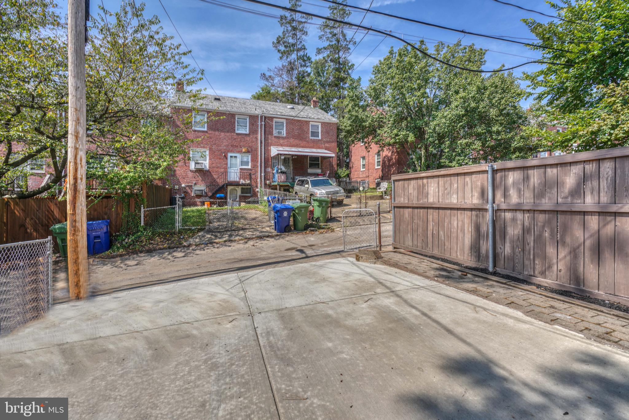 EDNOR GARDENS - LAKESIDE - Residential