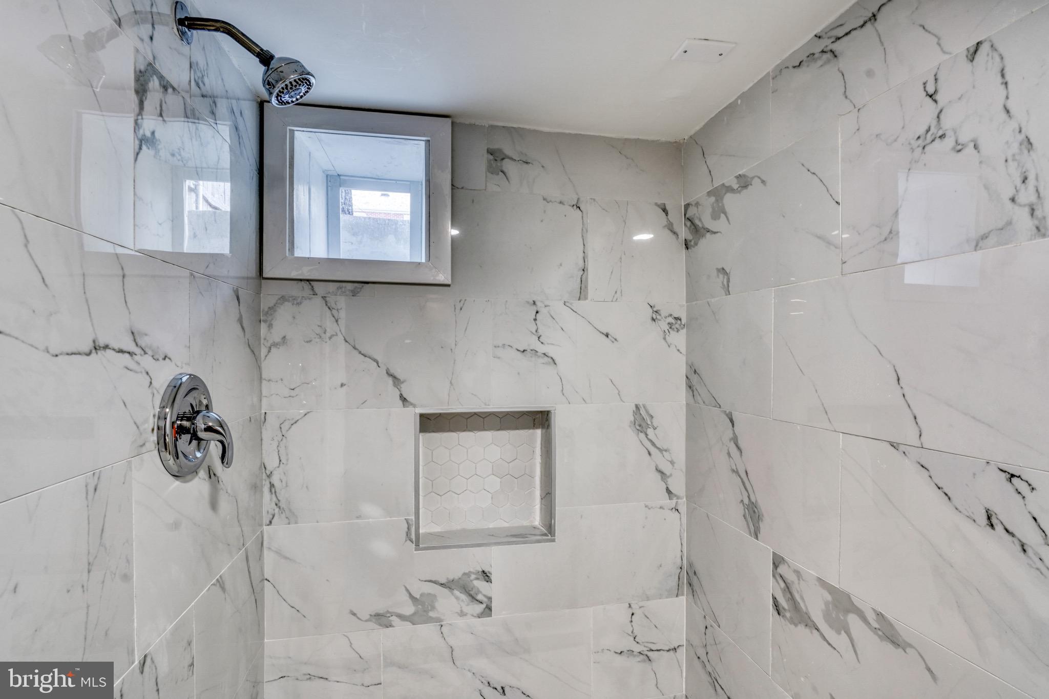 EDNOR GARDENS - LAKESIDE - Residential