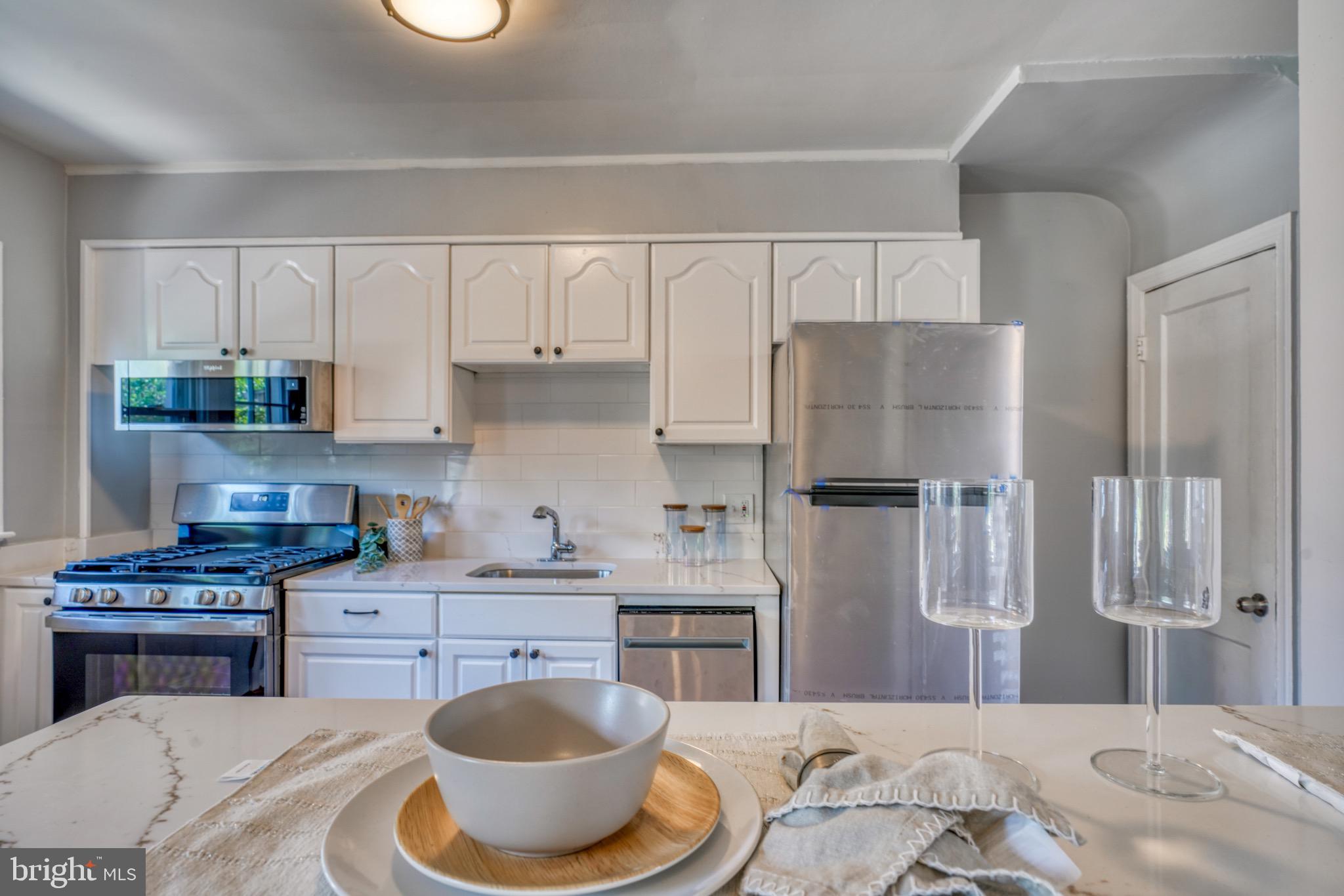 EDNOR GARDENS - LAKESIDE - Residential