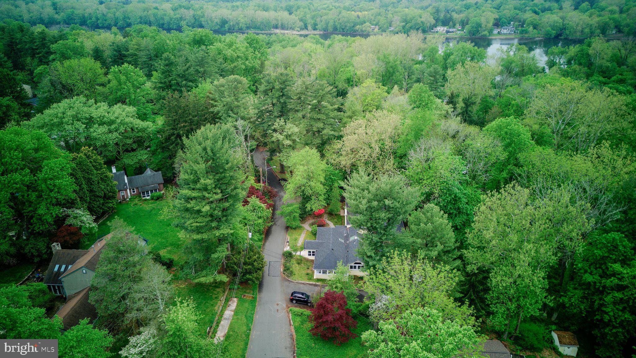 24 MONTAGUE AVENUE