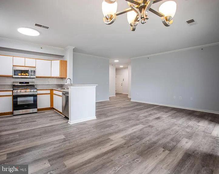 THE ADDISON AT ST PAUL - Residential