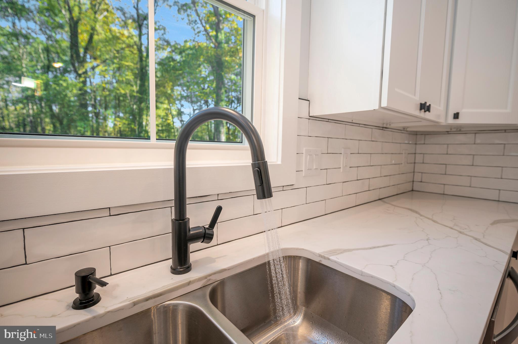 GORDON ACRES - Residential