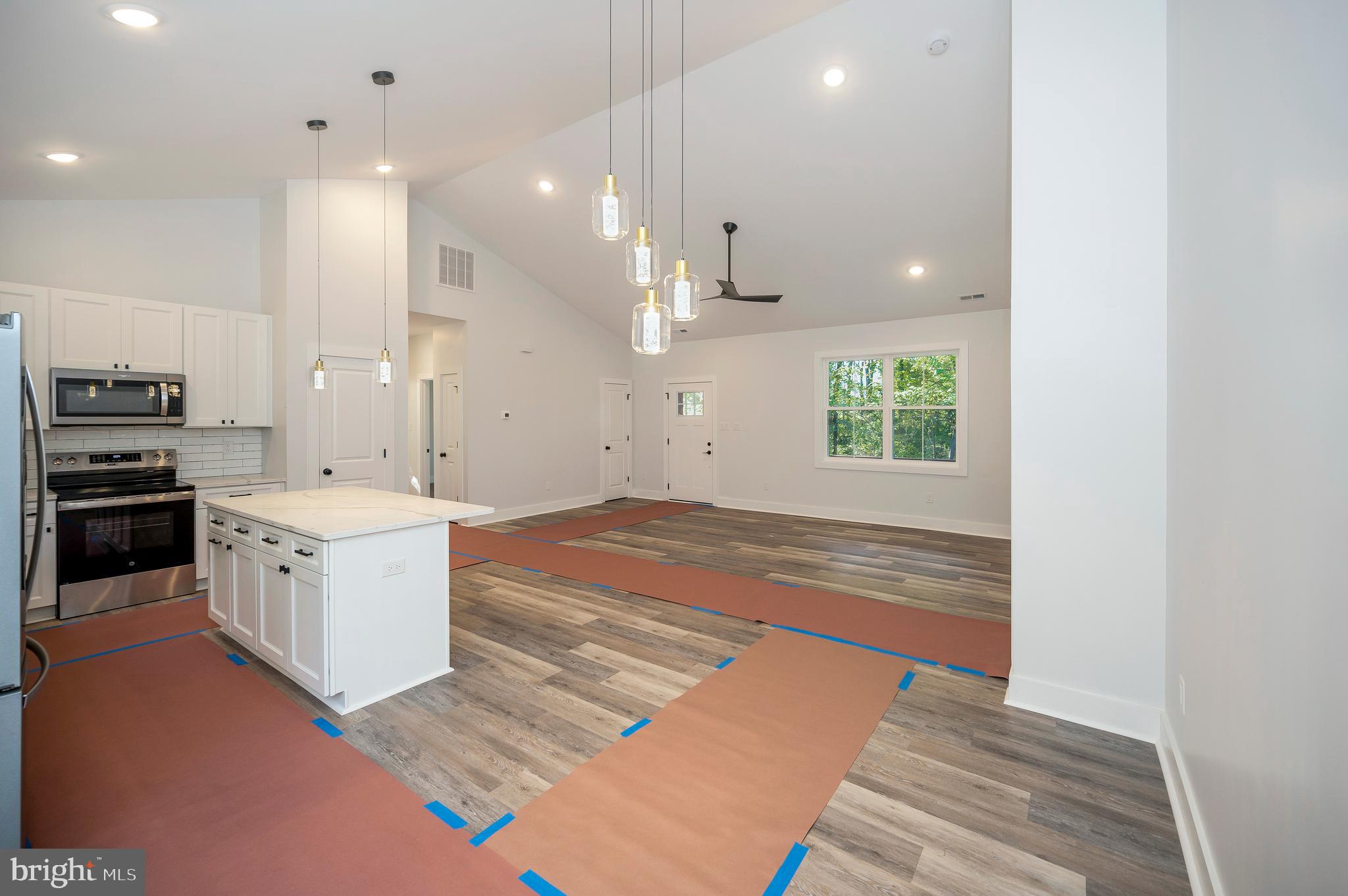 GORDON ACRES - Residential