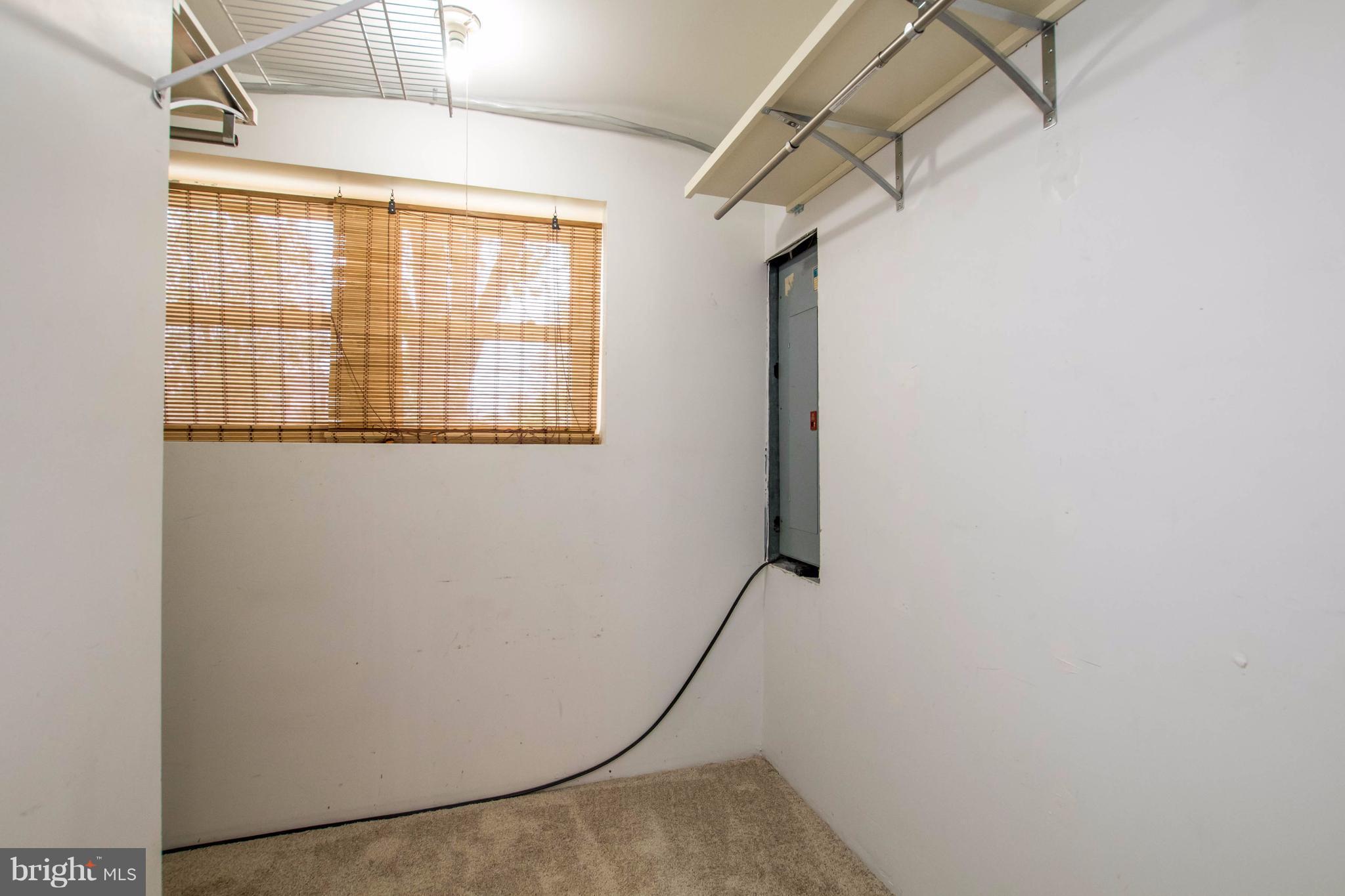 MANSION HOUSE MANOR - Residential Lease