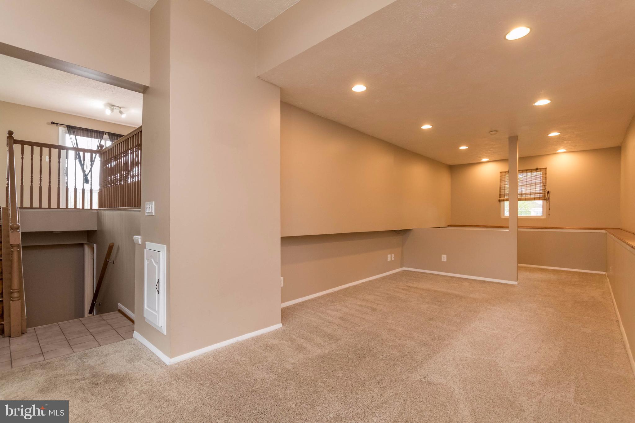 MANSION HOUSE MANOR - Residential Lease