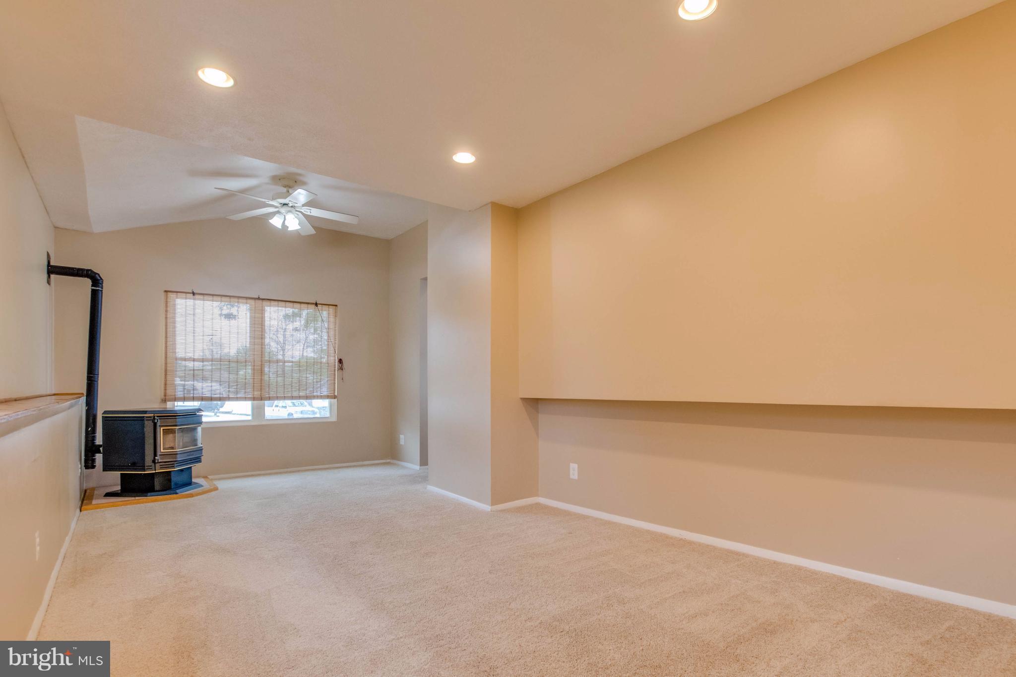 MANSION HOUSE MANOR - Residential Lease