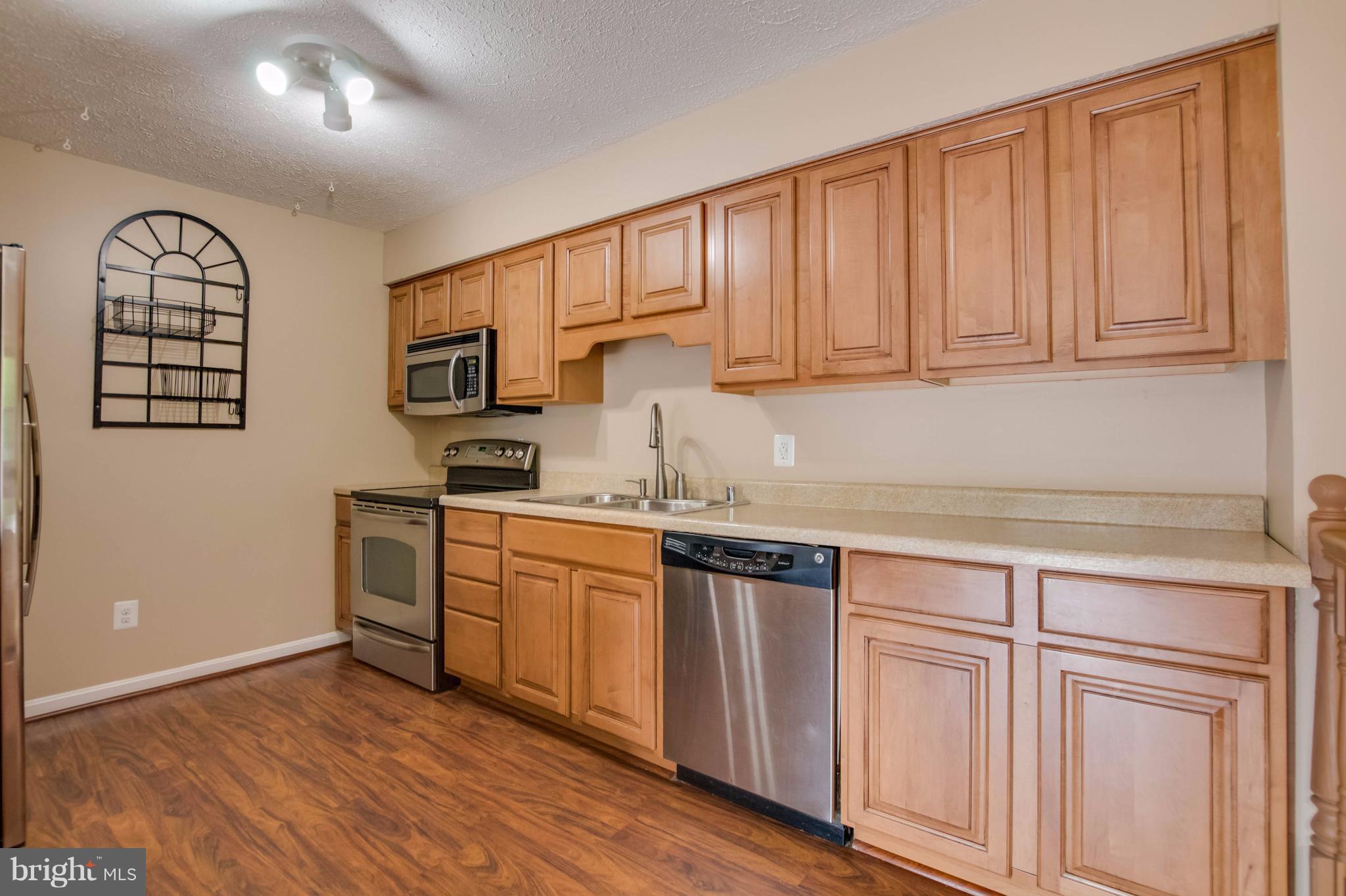 MANSION HOUSE MANOR - Residential Lease