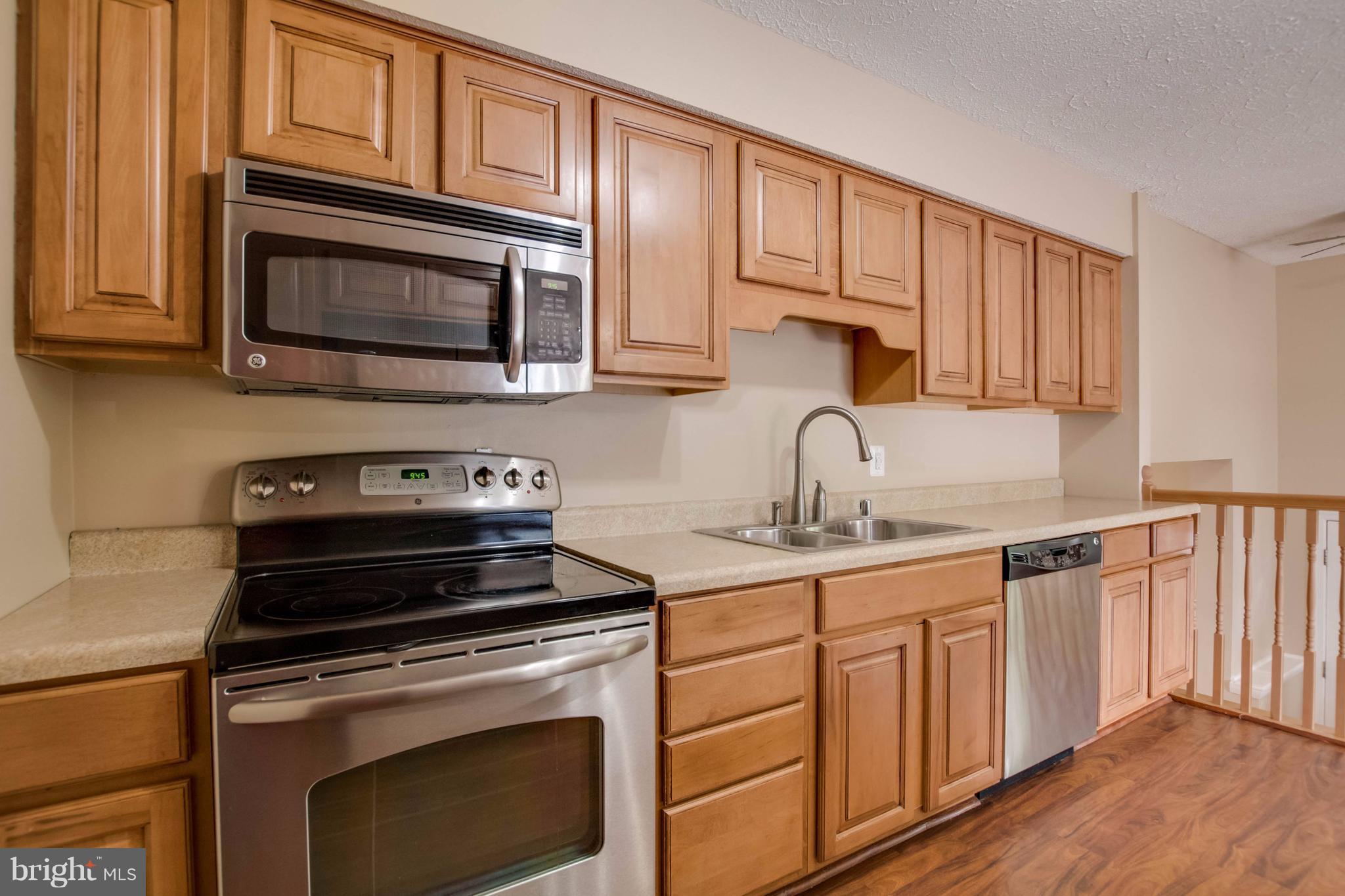 MANSION HOUSE MANOR - Residential Lease