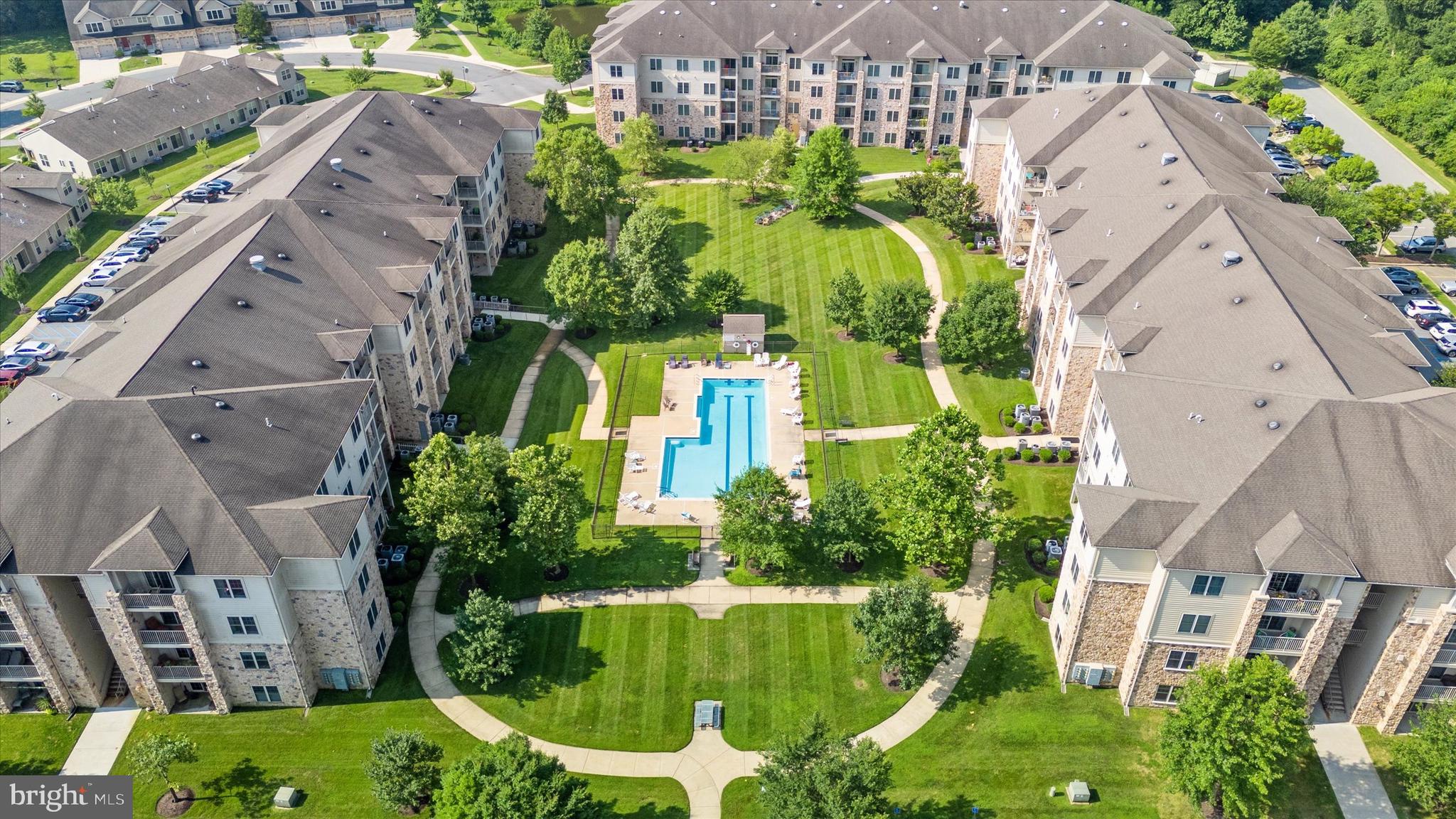 FOUNTAINVIEW - Residential