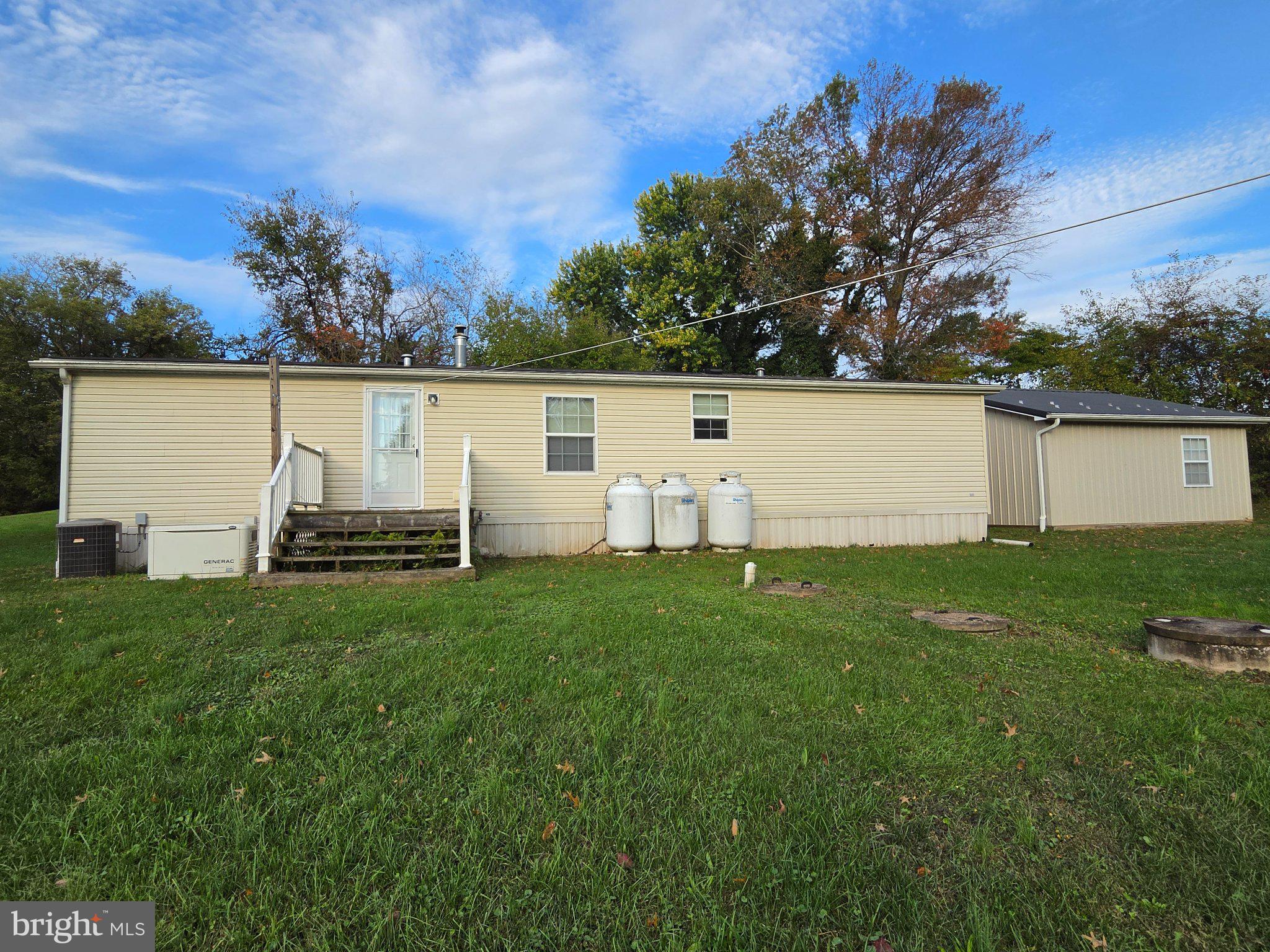 22 BROWNELL LANE