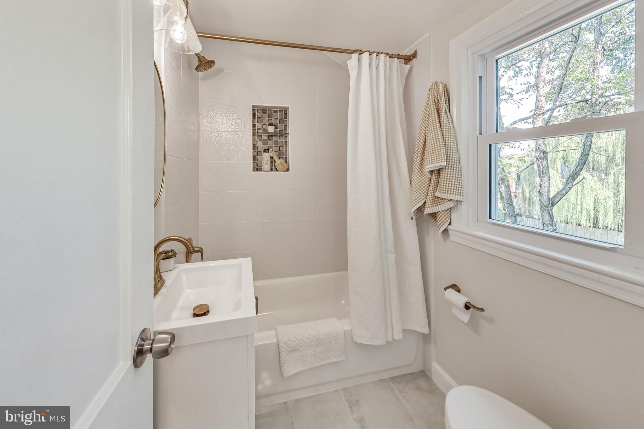 EVANS PARKWAY - Residential