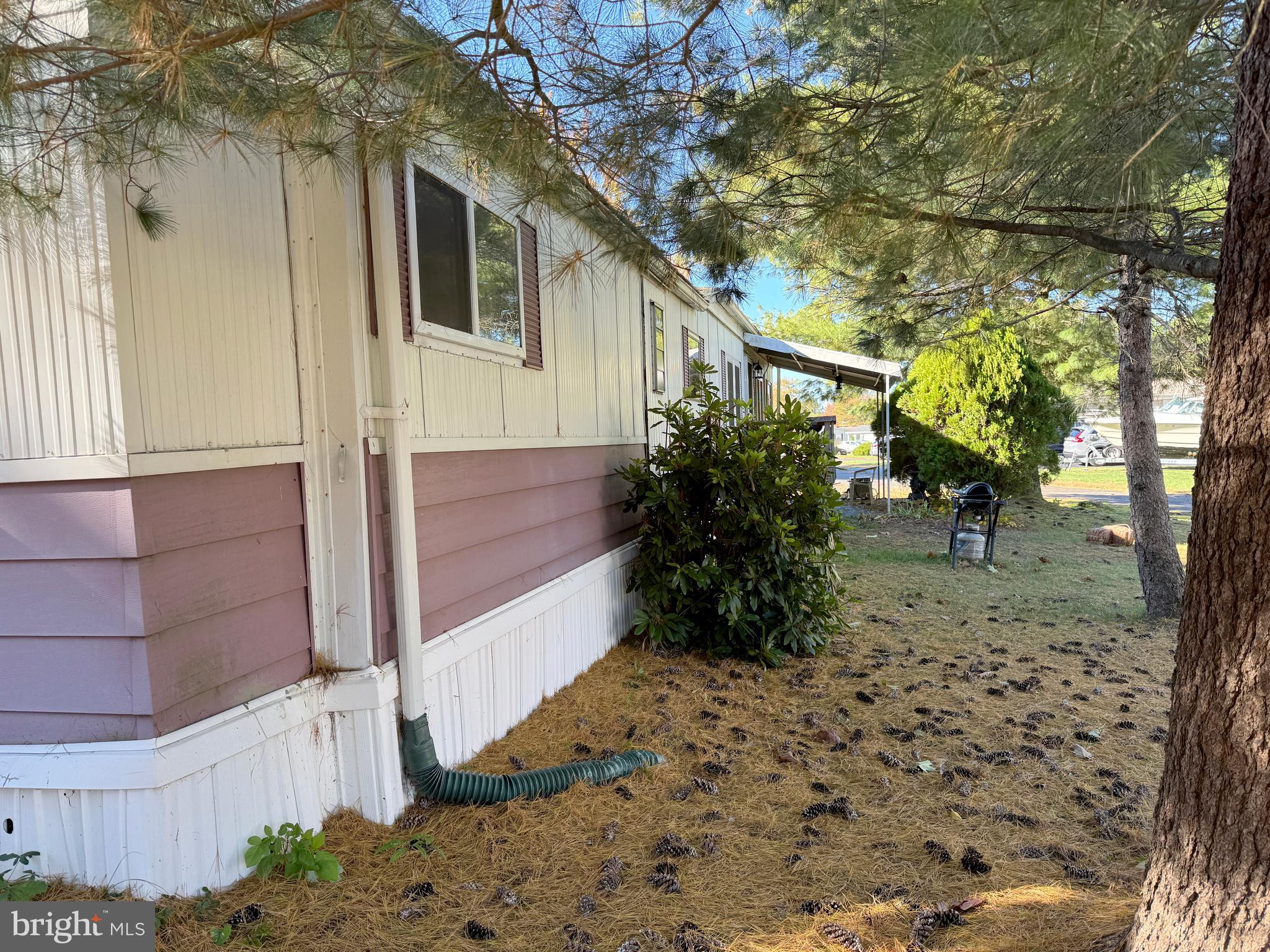 77 MAPLE LEAF DRIVE