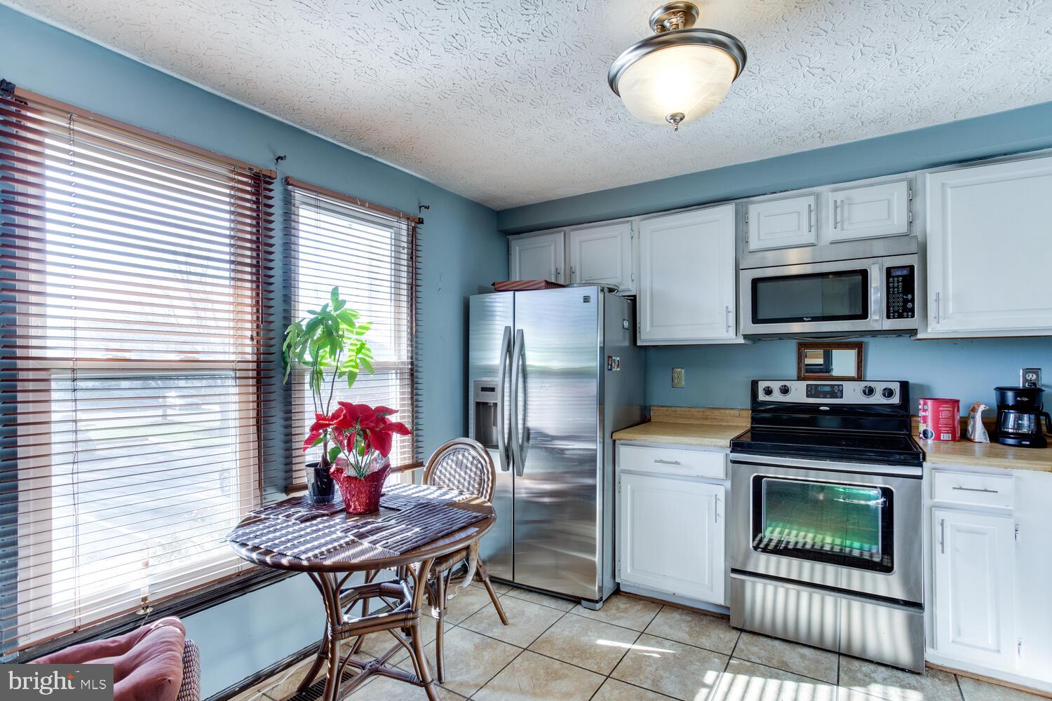 OAK POND - Residential