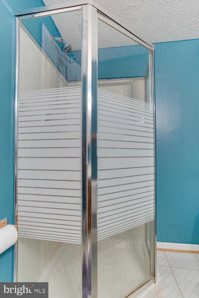 OAK POND - Residential