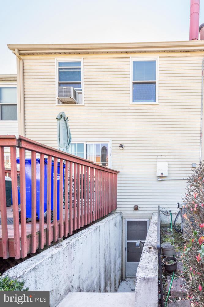 OAK POND - Residential