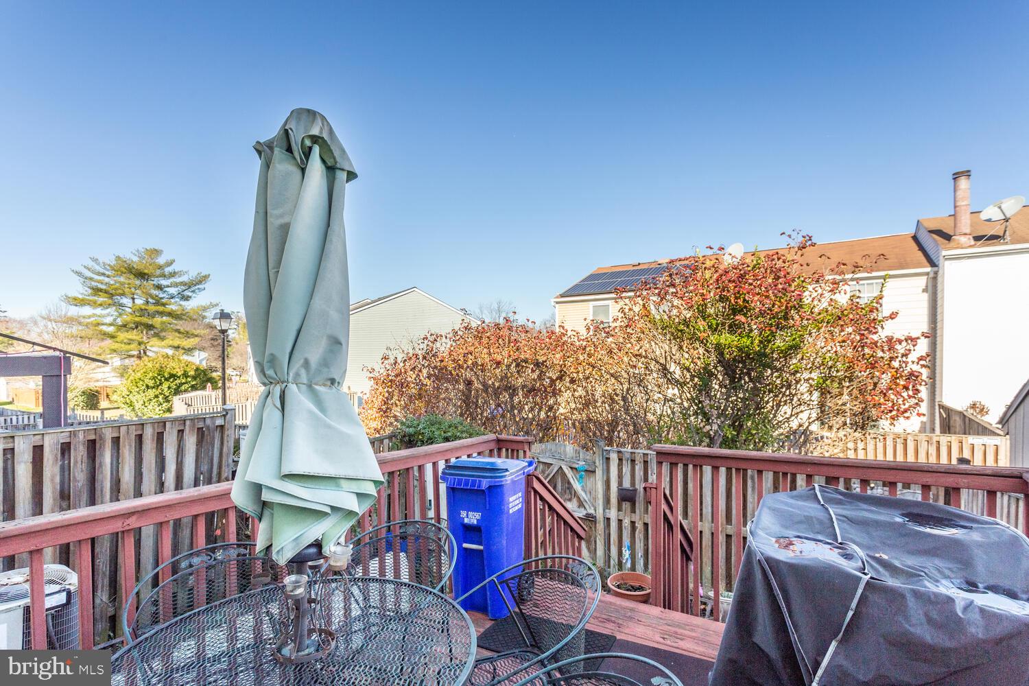 OAK POND - Residential