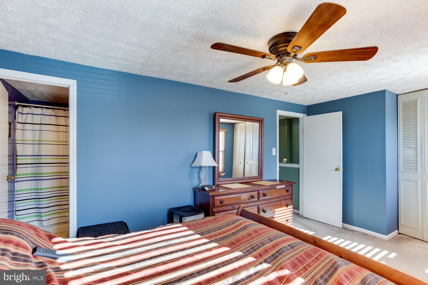 OAK POND - Residential