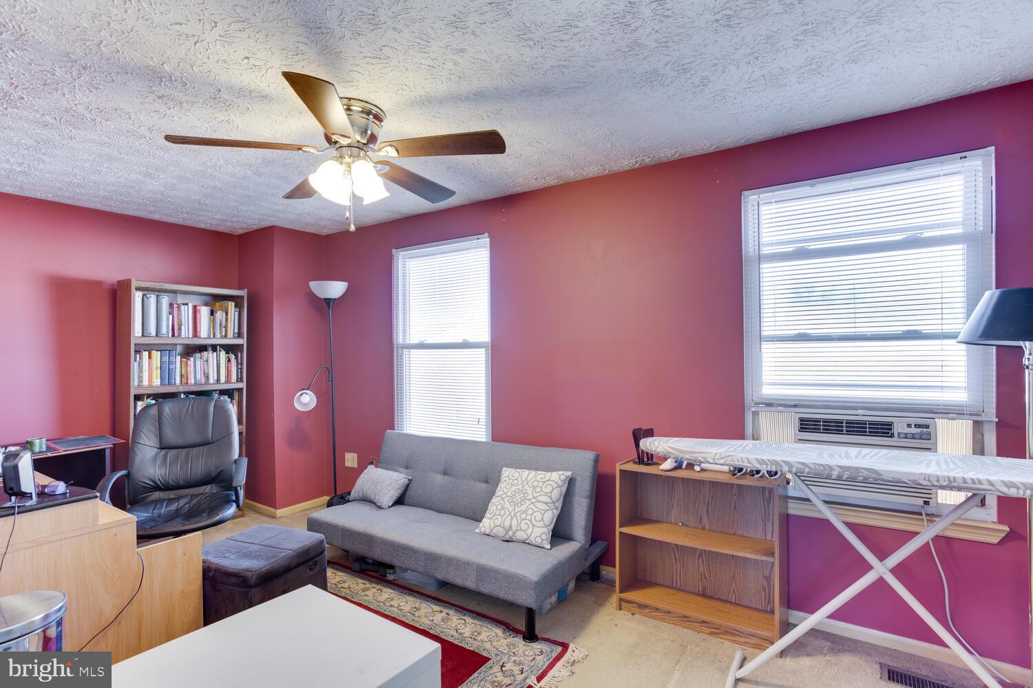 OAK POND - Residential