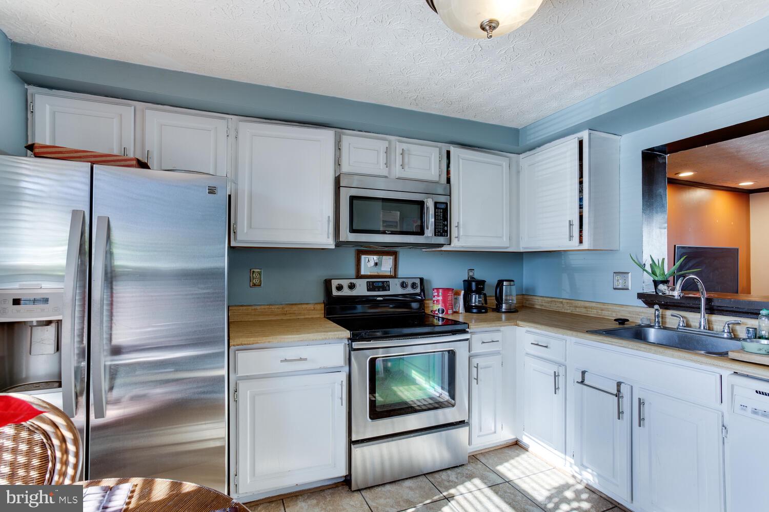 OAK POND - Residential