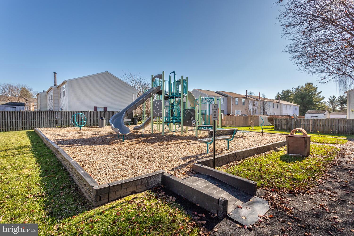 OAK POND - Residential