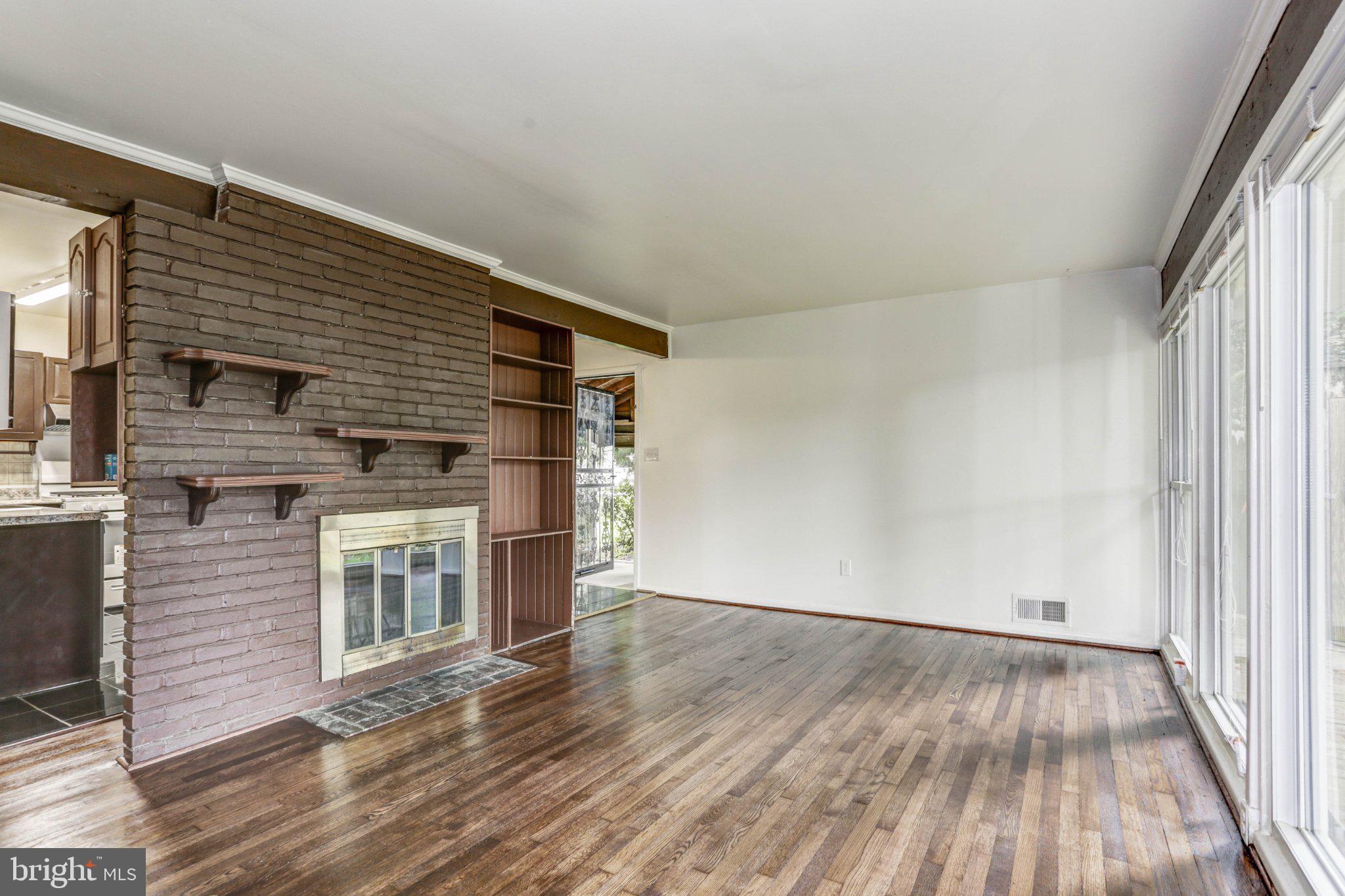 517 CALVIN LANE
