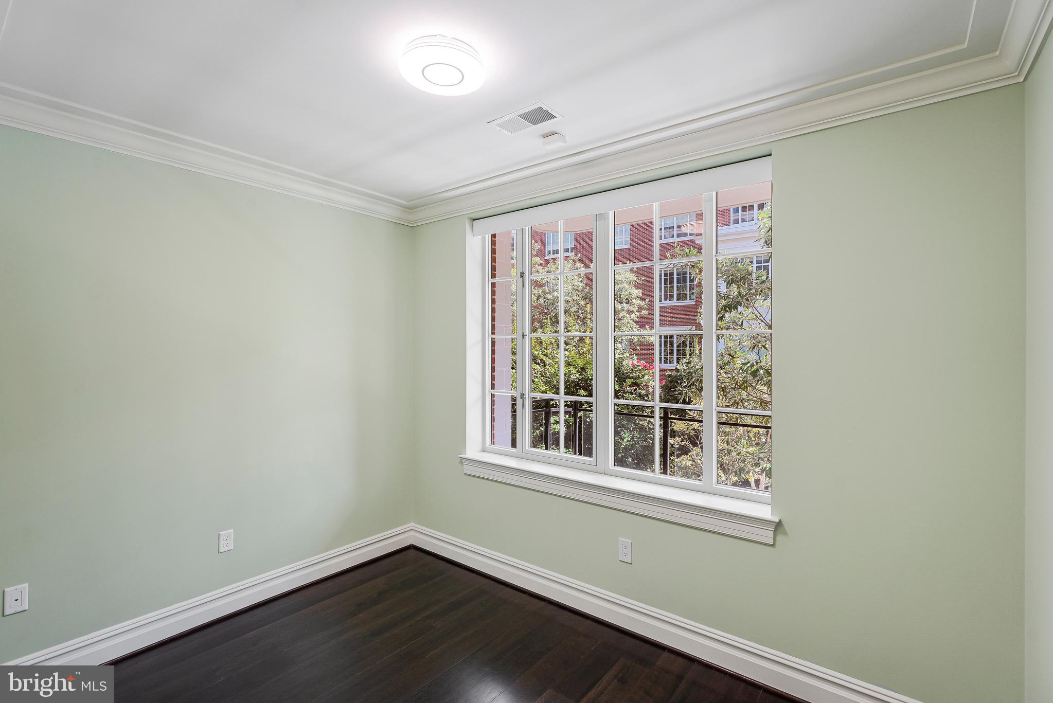 THE SIGNET - Residential