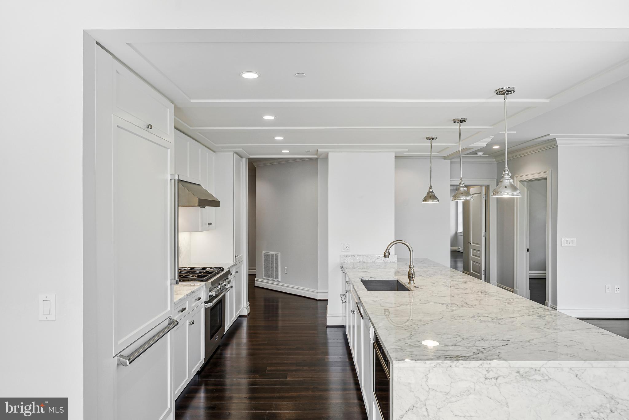 THE SIGNET - Residential