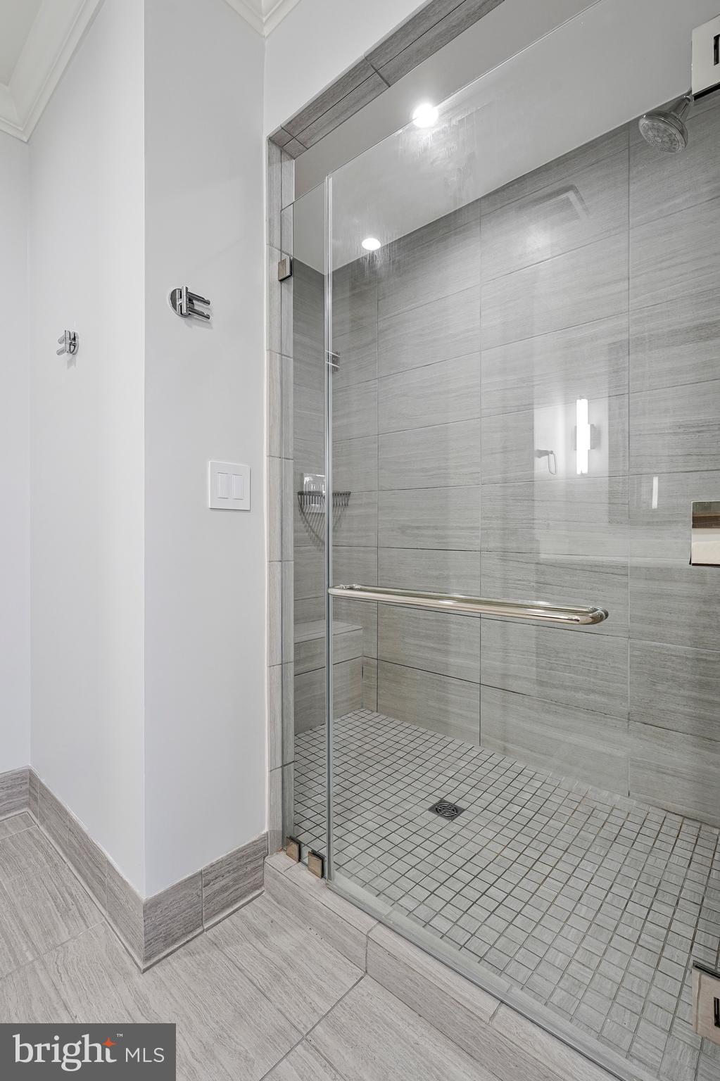 THE SIGNET - Residential