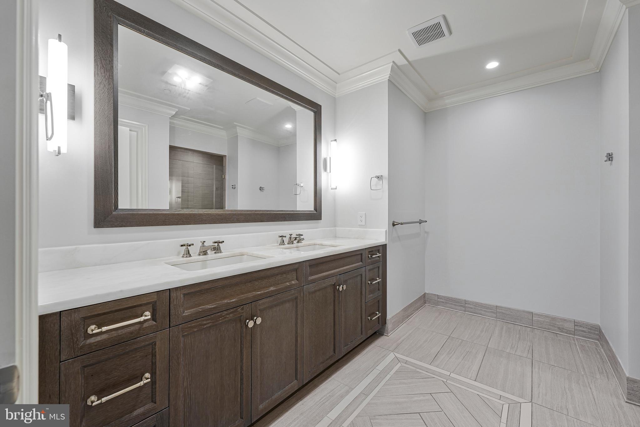 THE SIGNET - Residential