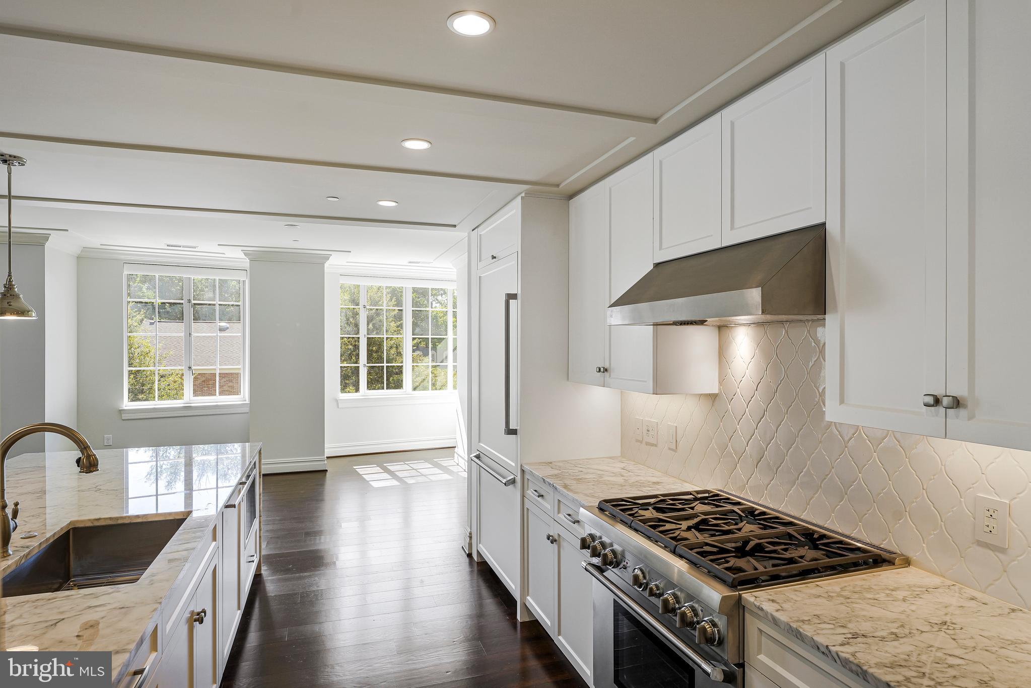 THE SIGNET - Residential