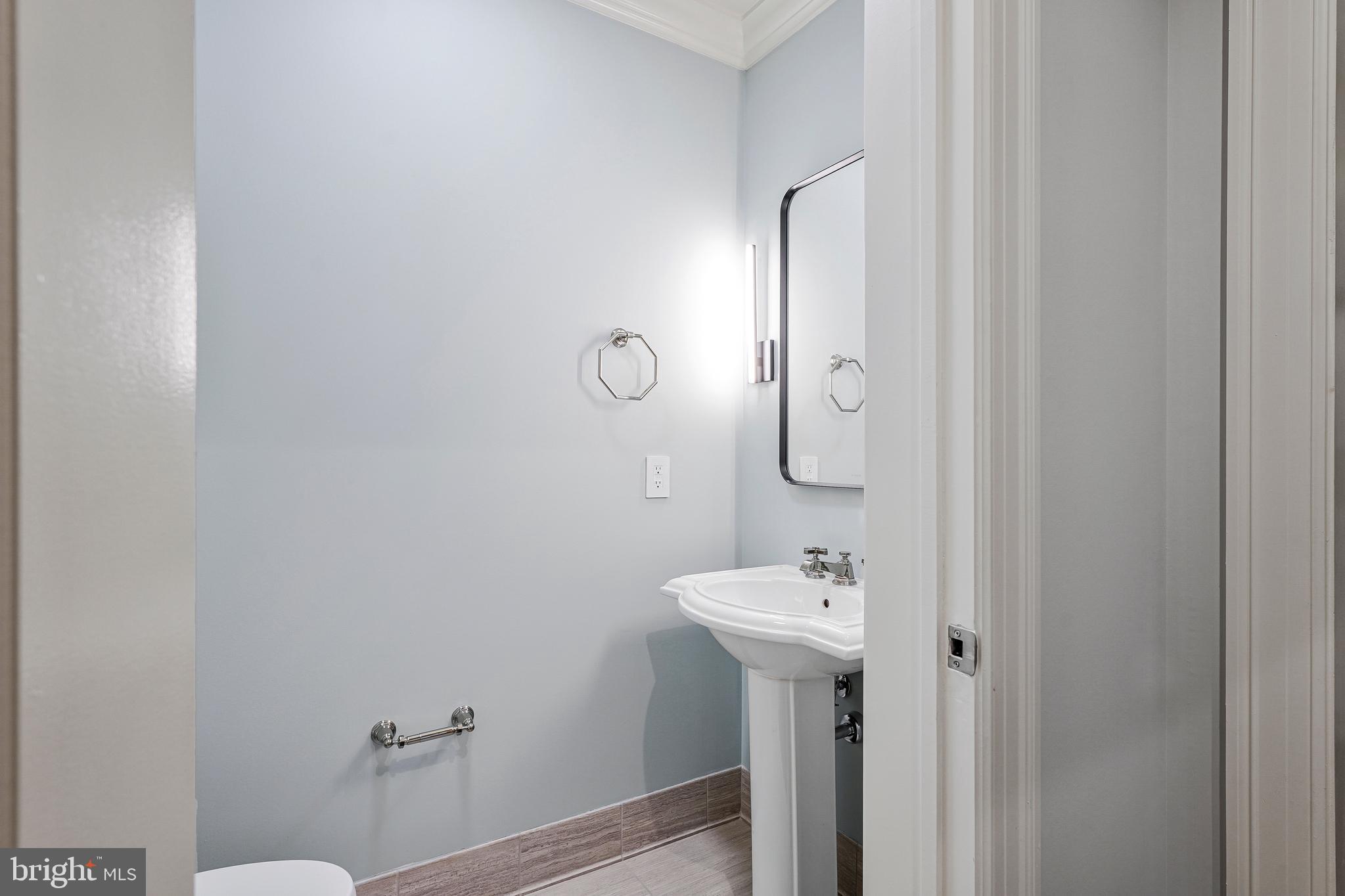 THE SIGNET - Residential