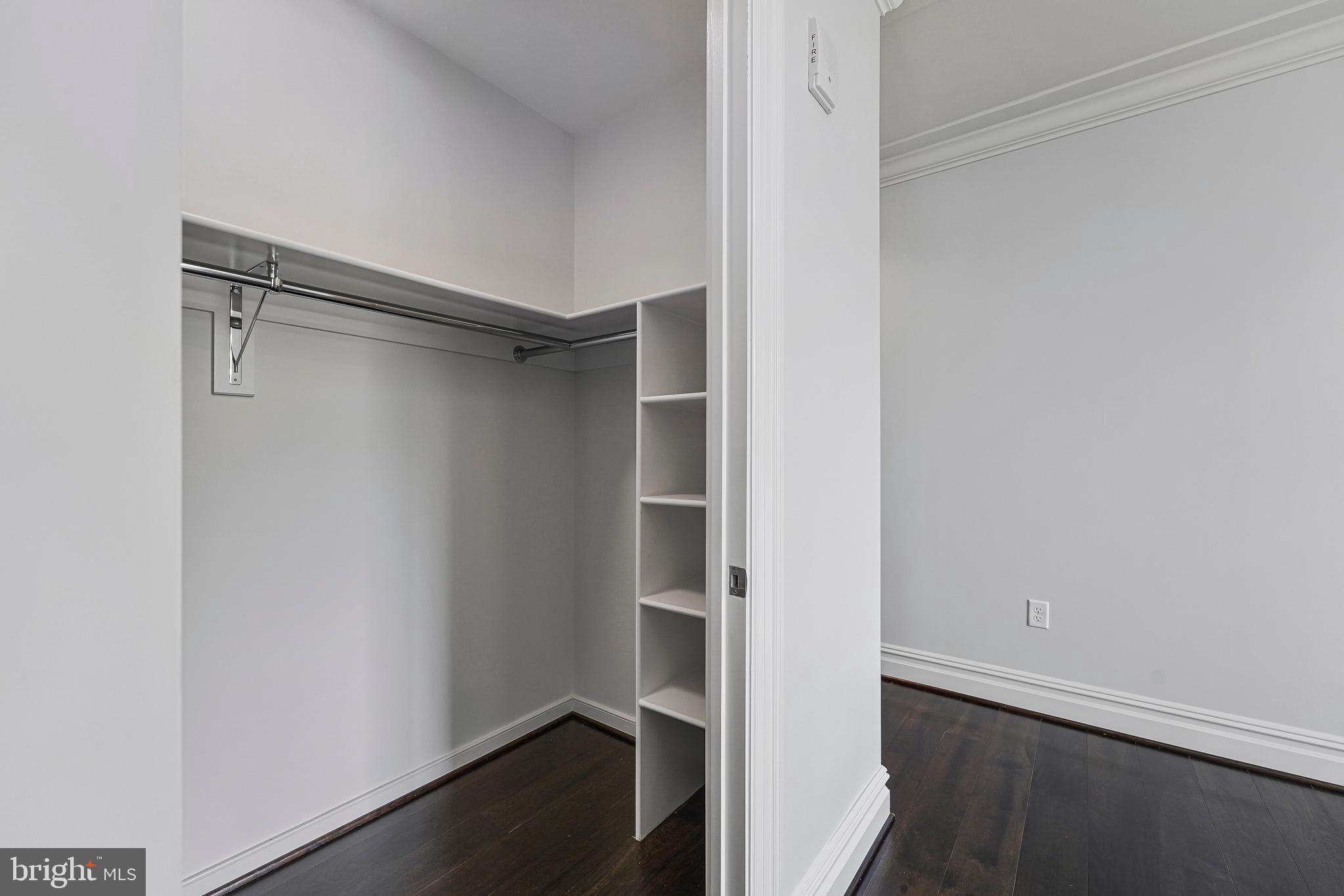 THE SIGNET - Residential