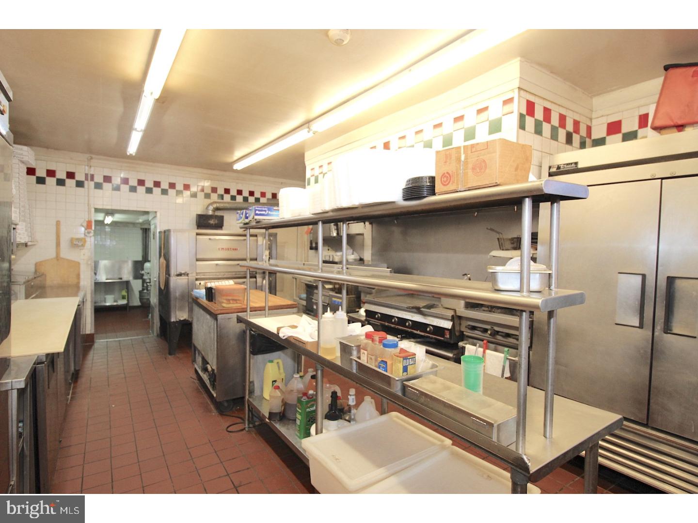 ROXBOROUGH - Commercial Sale