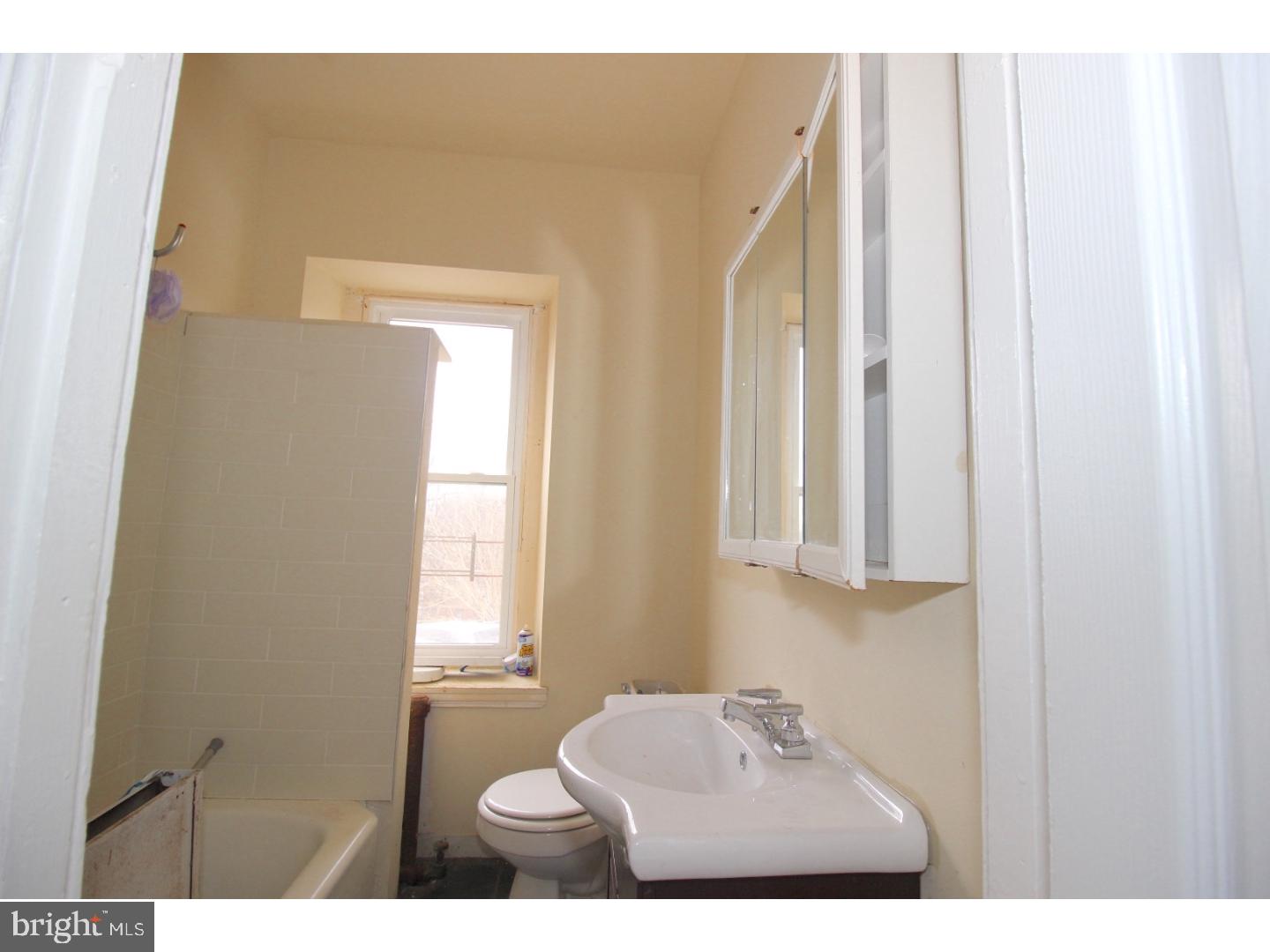 ROXBOROUGH - Commercial Sale