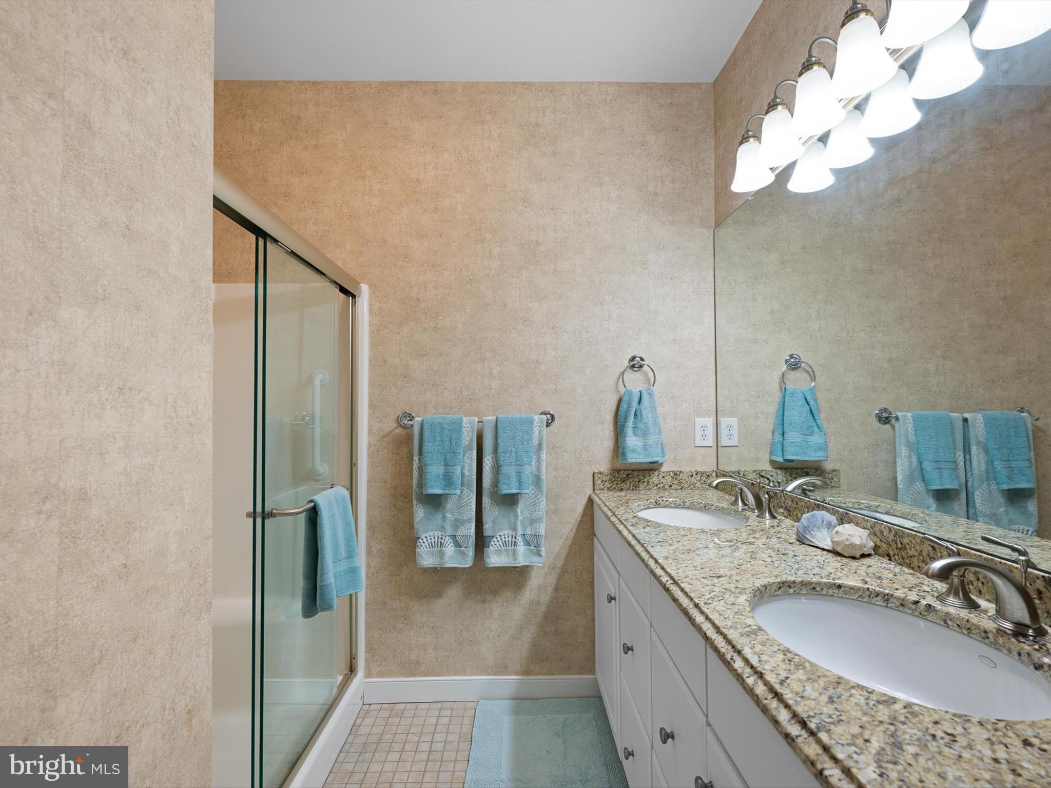 CEDAR BAY - Residential