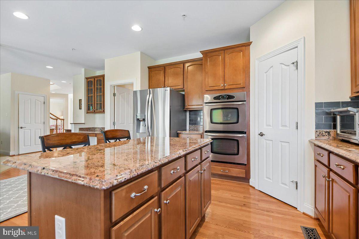 LAKESIDE FARMS - Residential