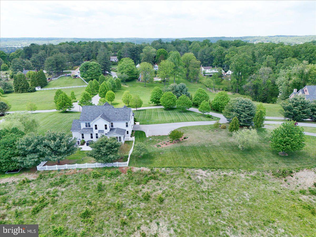 LAKESIDE FARMS - Residential