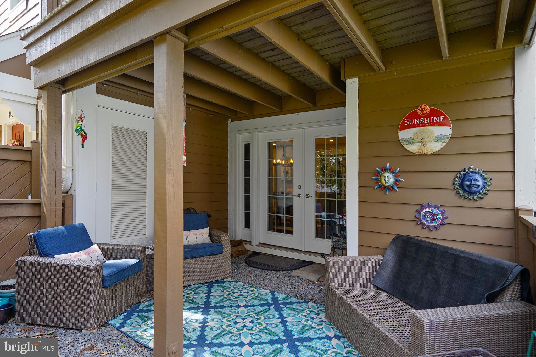 HAMPTON POINTE - Residential